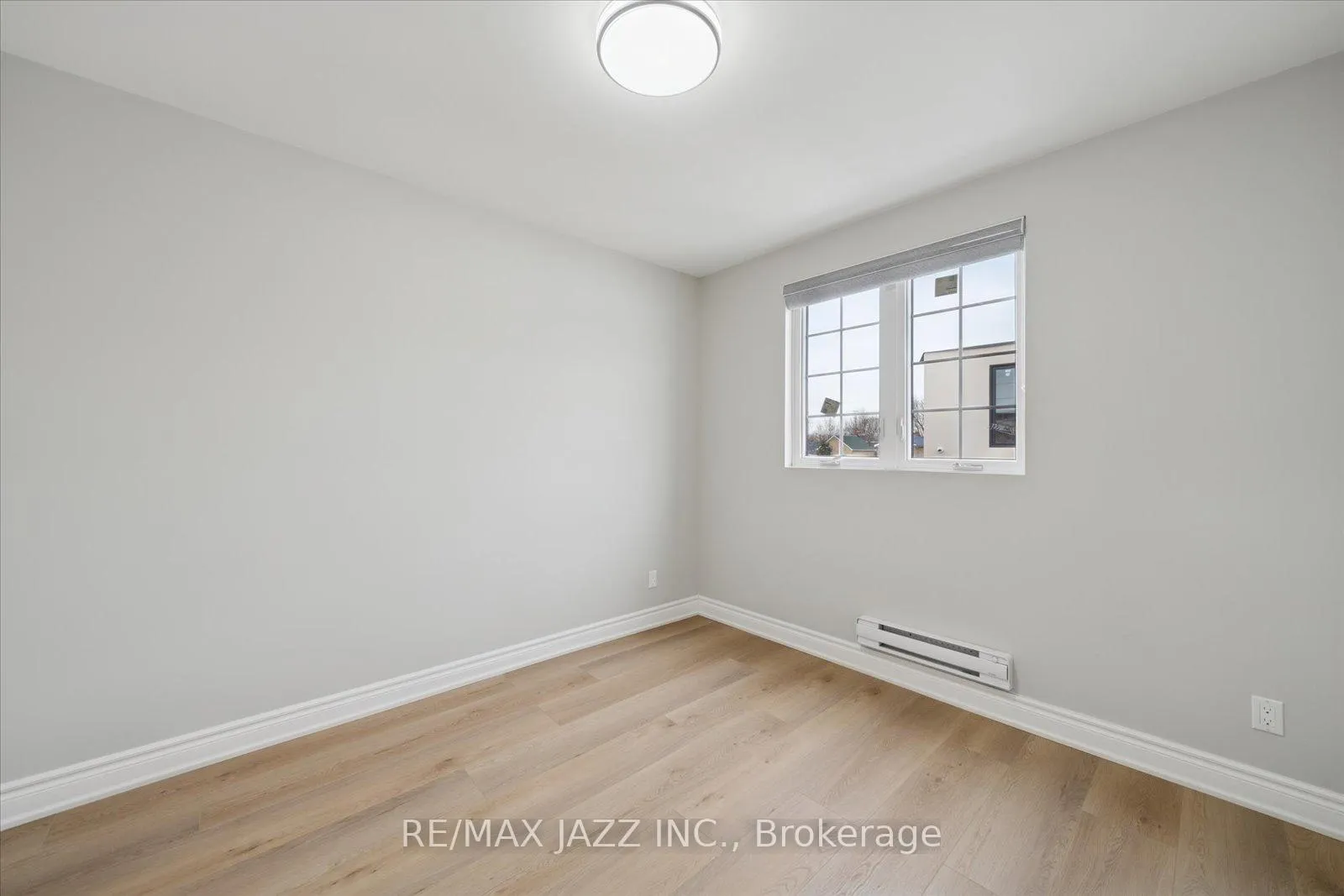 Photo 14 of Unit 103, 251 Simcoe Street S, Oshawa, Central — HOMEH