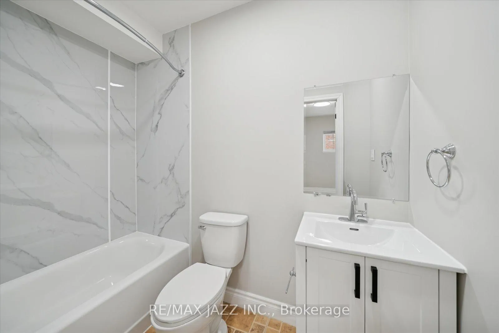 Photo 17 of Unit 103, 251 Simcoe Street S, Oshawa, Central — HOMEH