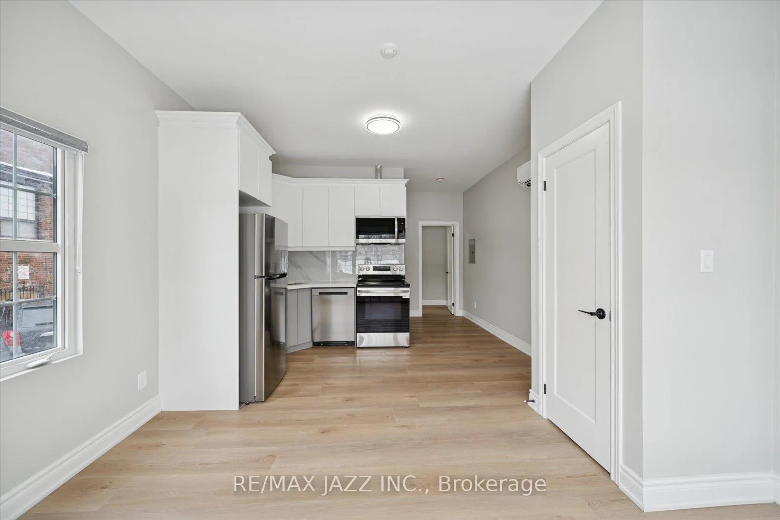 Photo 3 of Unit 102, 251 Simcoe Street S, Oshawa, Central — HOMEH