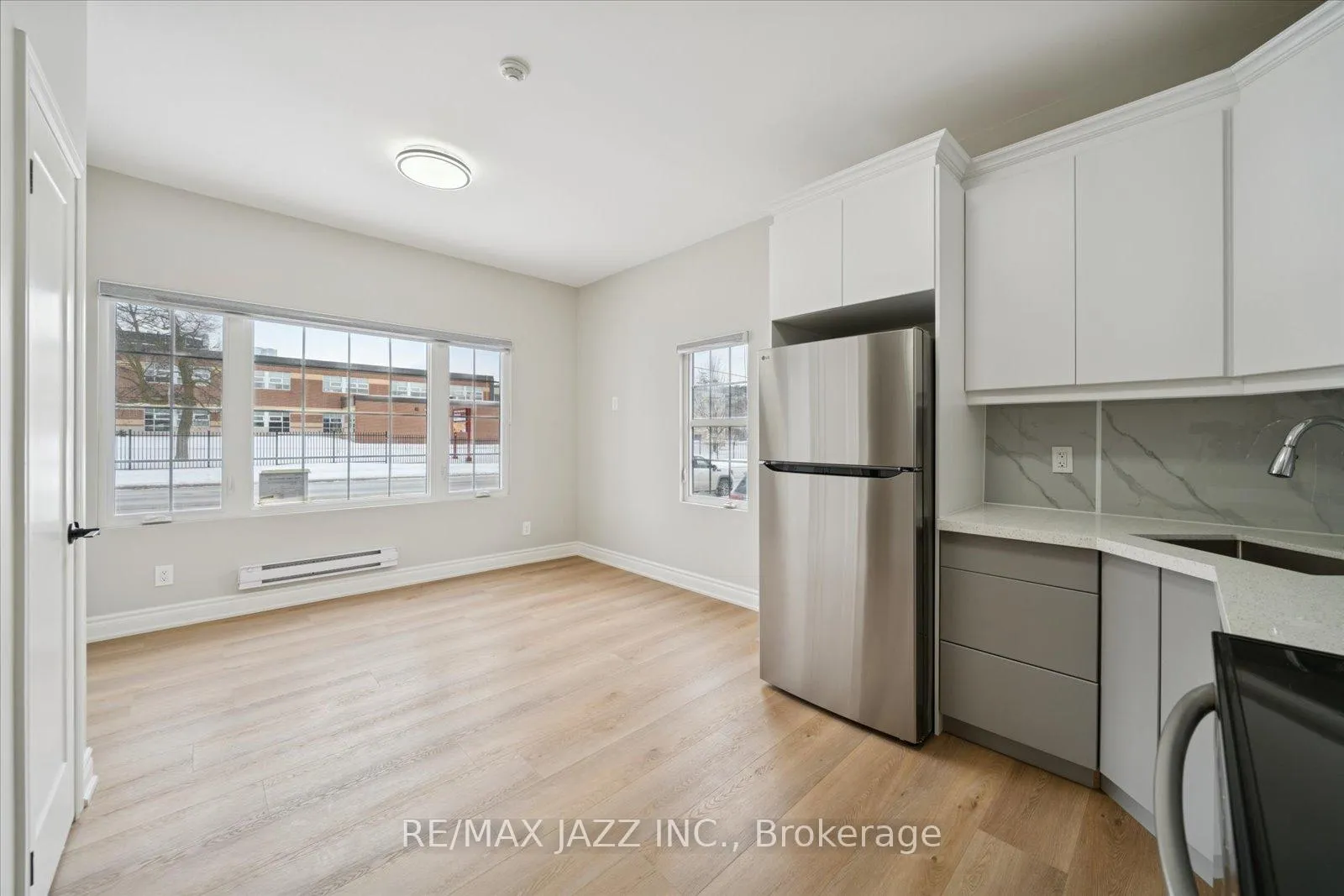 Photo 5 of Unit 102, 251 Simcoe Street S, Oshawa, Central — HOMEH