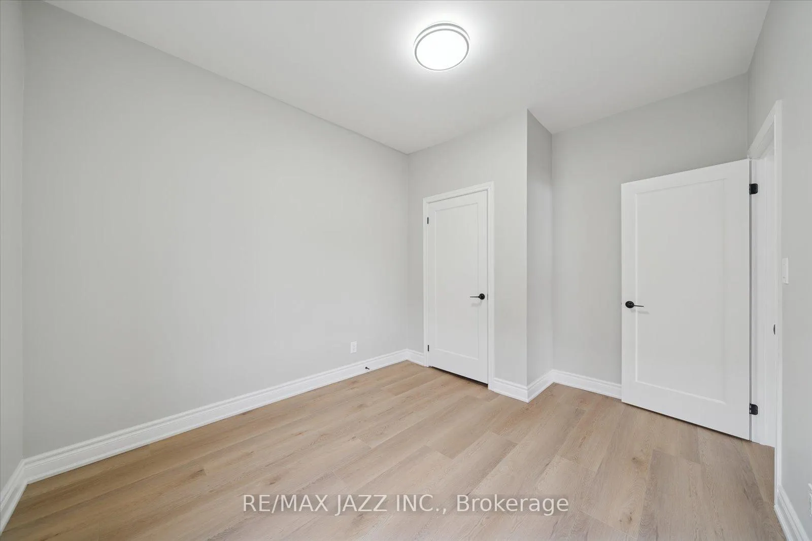 Photo 9 of Unit 102, 251 Simcoe Street S, Oshawa, Central — HOMEH