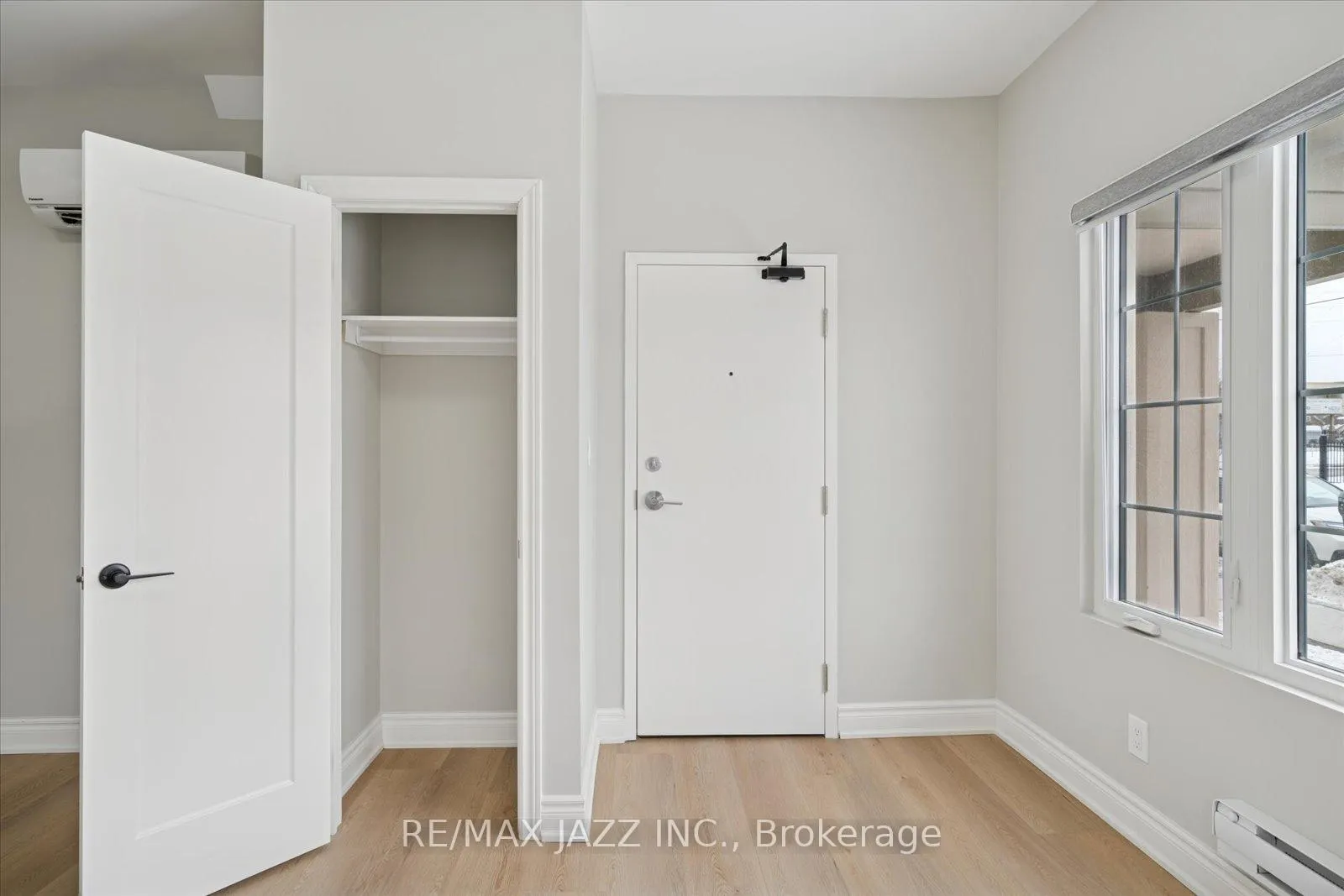 Photo 14 of Unit 102, 251 Simcoe Street S, Oshawa, Central — HOMEH