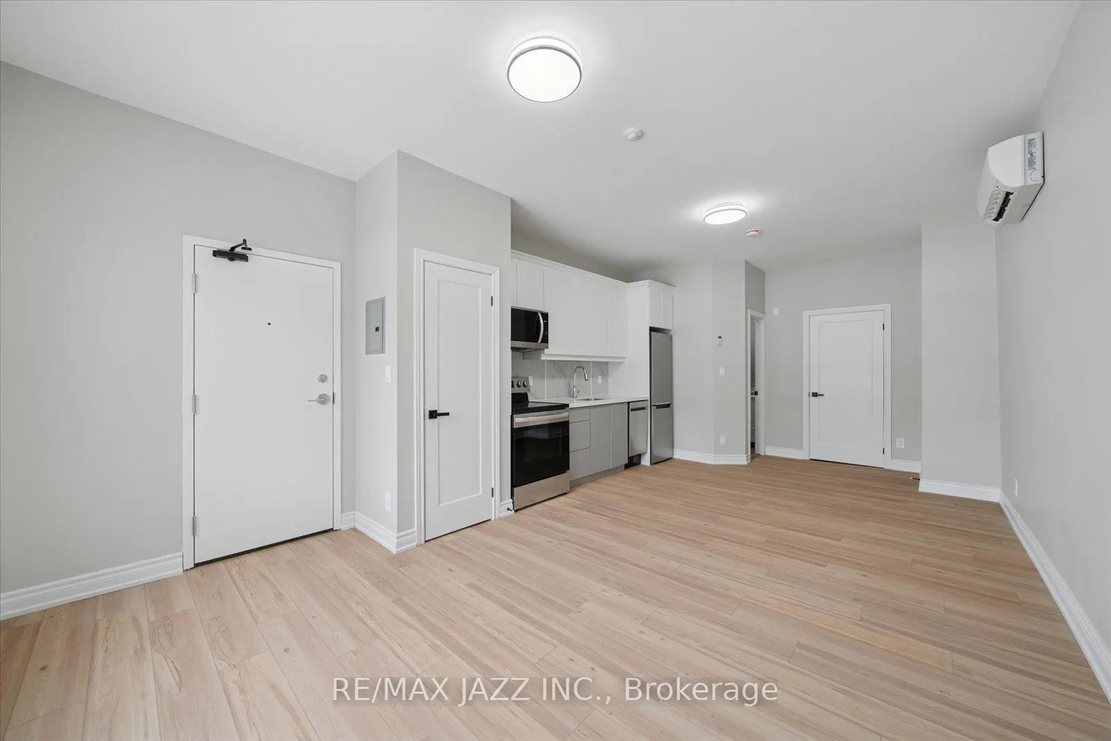Photo 9 of Unit 101, 251 Simcoe Street S, Oshawa, Central — HOMEH