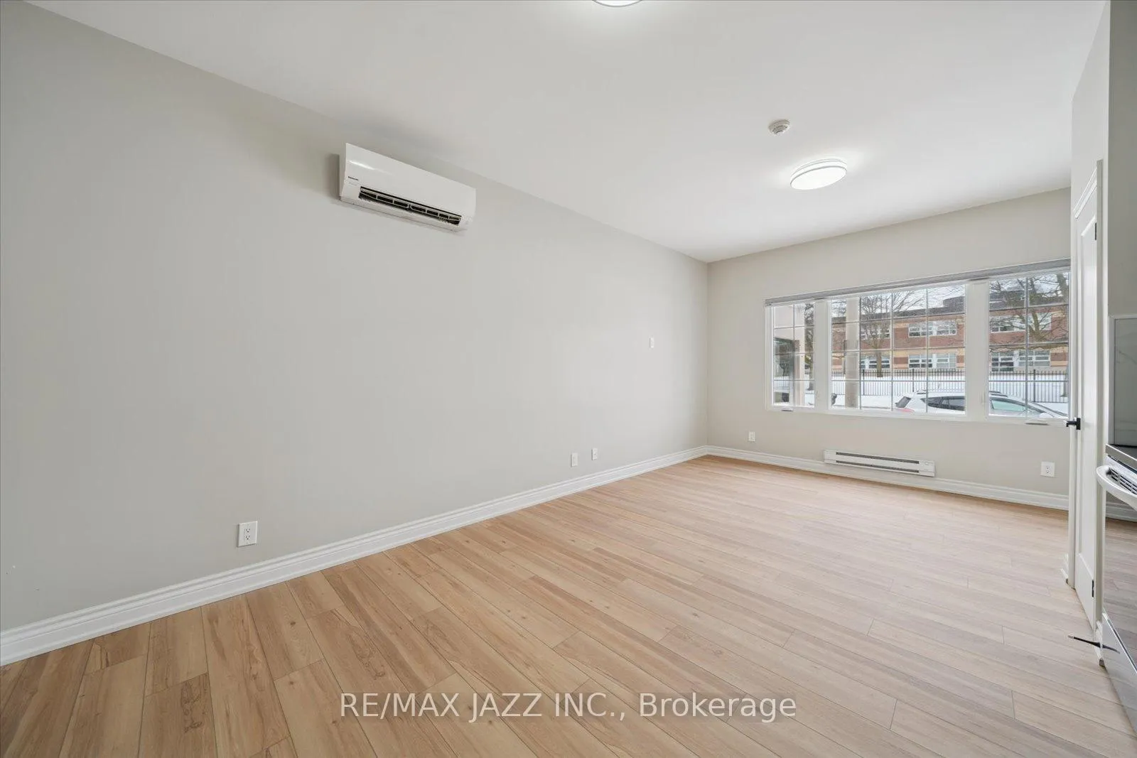 Photo 11 of Unit 101, 251 Simcoe Street S, Oshawa, Central — HOMEH