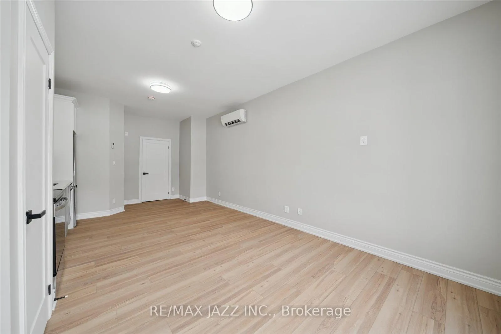Photo 13 of Unit 101, 251 Simcoe Street S, Oshawa, Central — HOMEH
