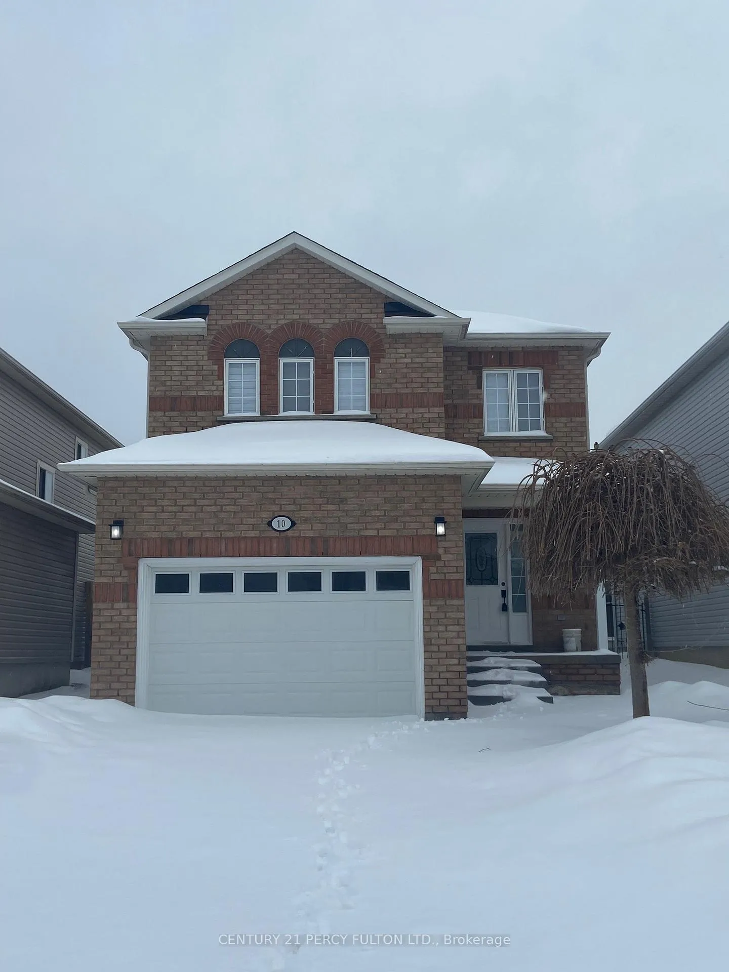 Photo 2 of 10 Brooking Street W, Clarington, Bowmanville — HOMEH