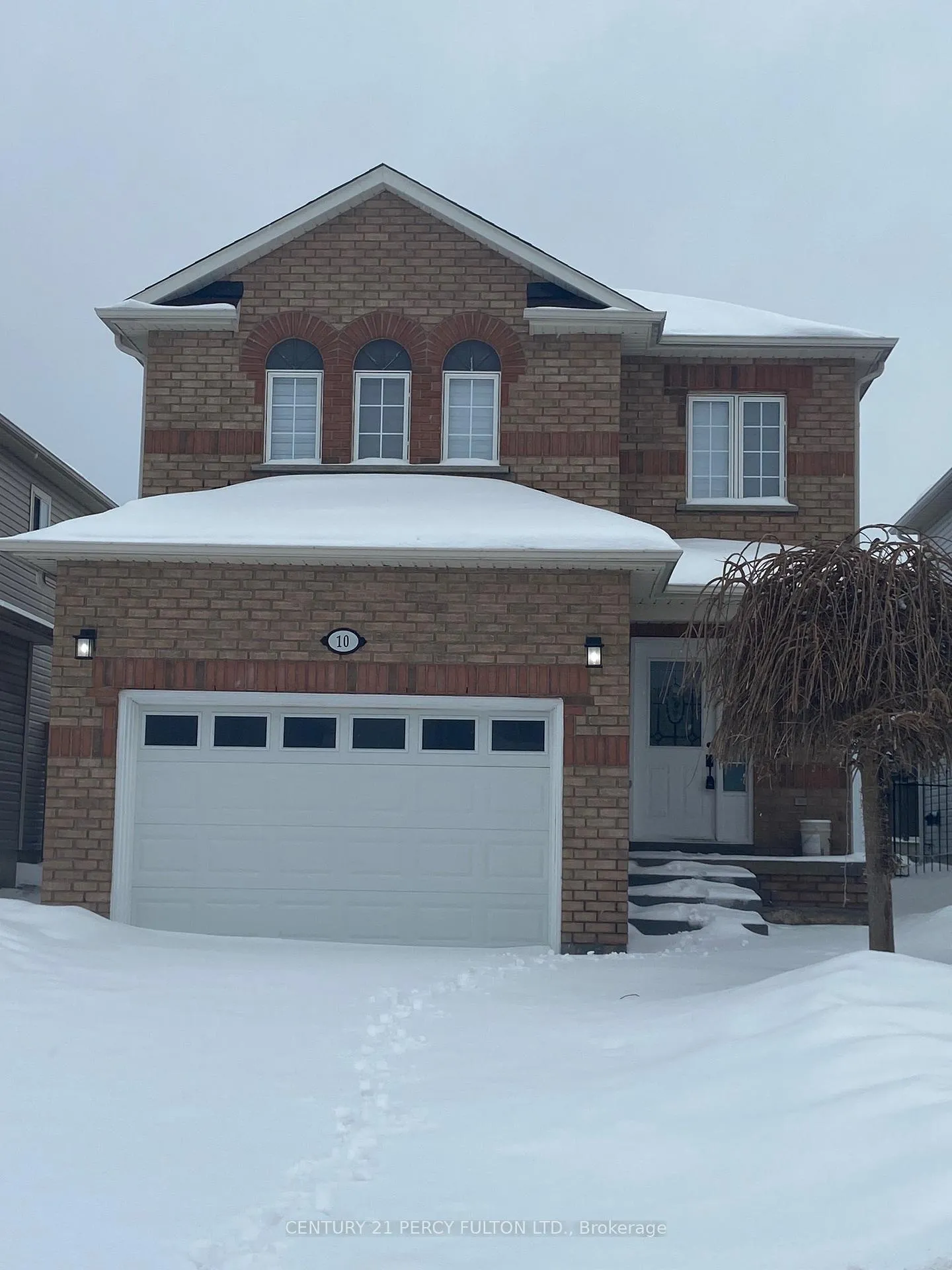 Photo 3 of 10 Brooking Street W, Clarington, Bowmanville — HOMEH