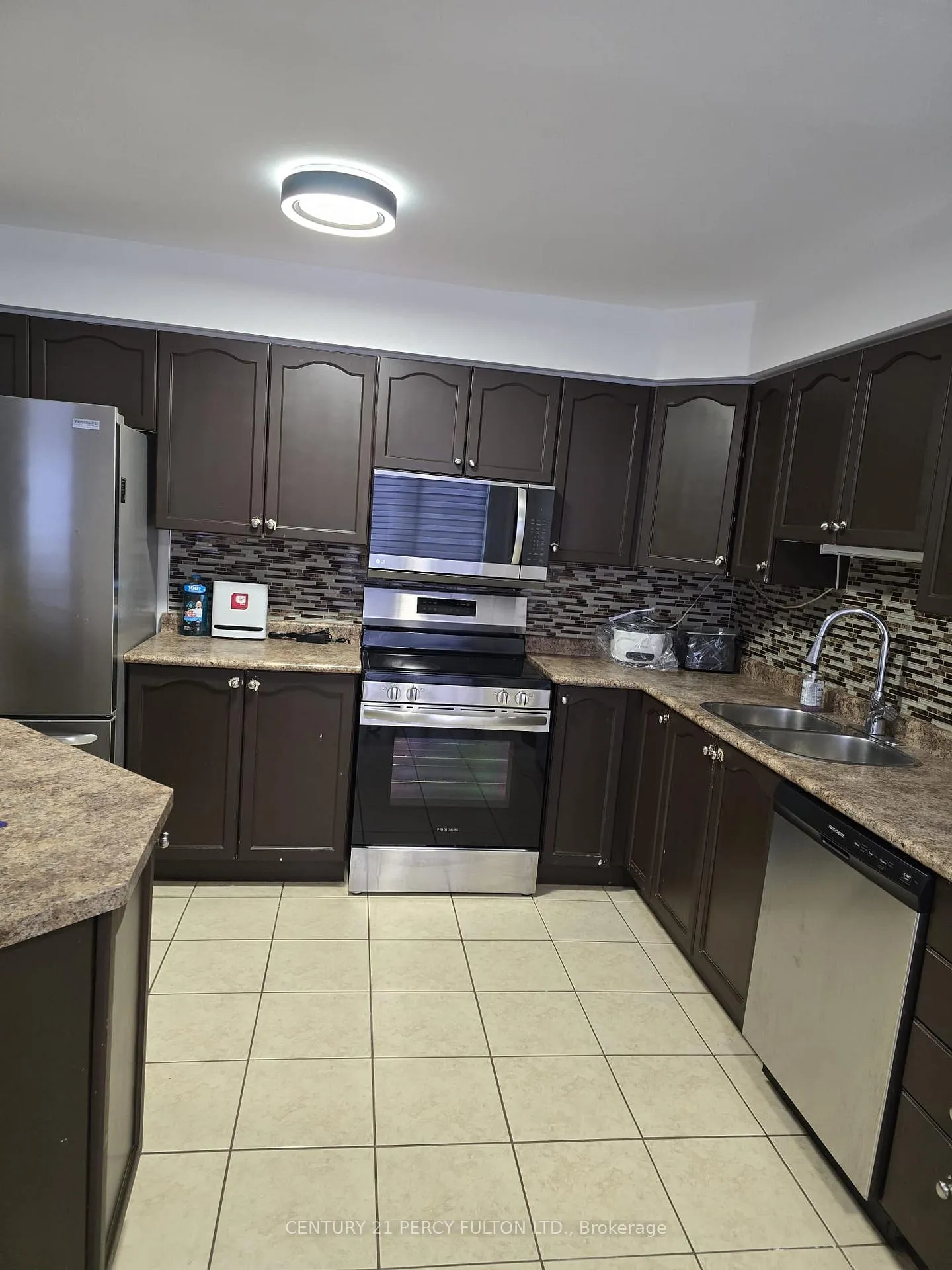 Photo 7 of 10 Brooking Street W, Clarington, Bowmanville — HOMEH