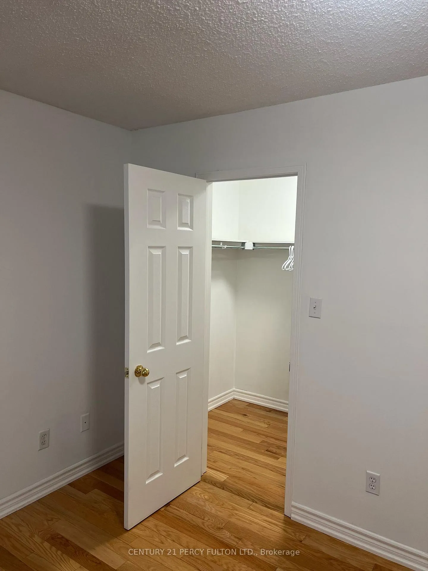 Photo 15 of 10 Brooking Street W, Clarington, Bowmanville — HOMEH