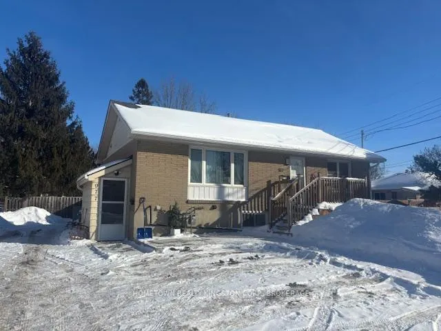 Photo 1 of 977 Portsmouth Avenue, Kingston, West of Sir John A. Blvd — HOMEH