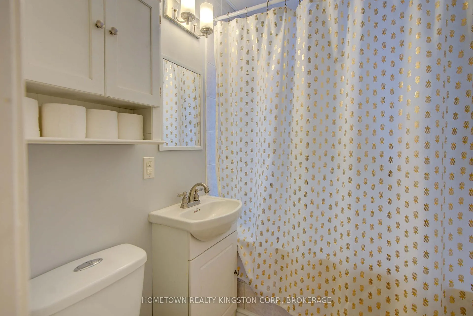 Photo 14 of 977 Portsmouth Avenue, Kingston, West of Sir John A. Blvd — HOMEH