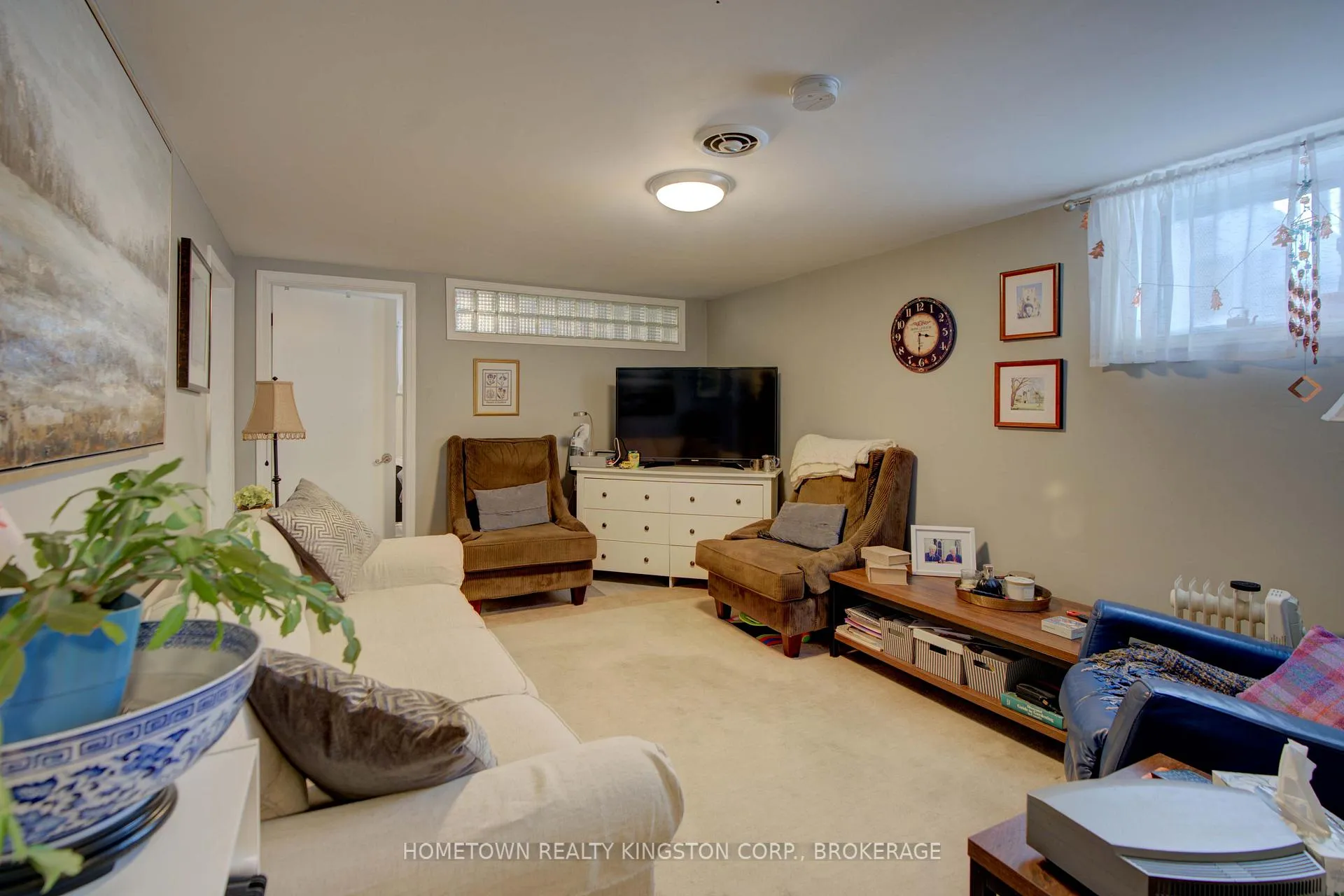 Photo 23 of 977 Portsmouth Avenue, Kingston, West of Sir John A. Blvd — HOMEH