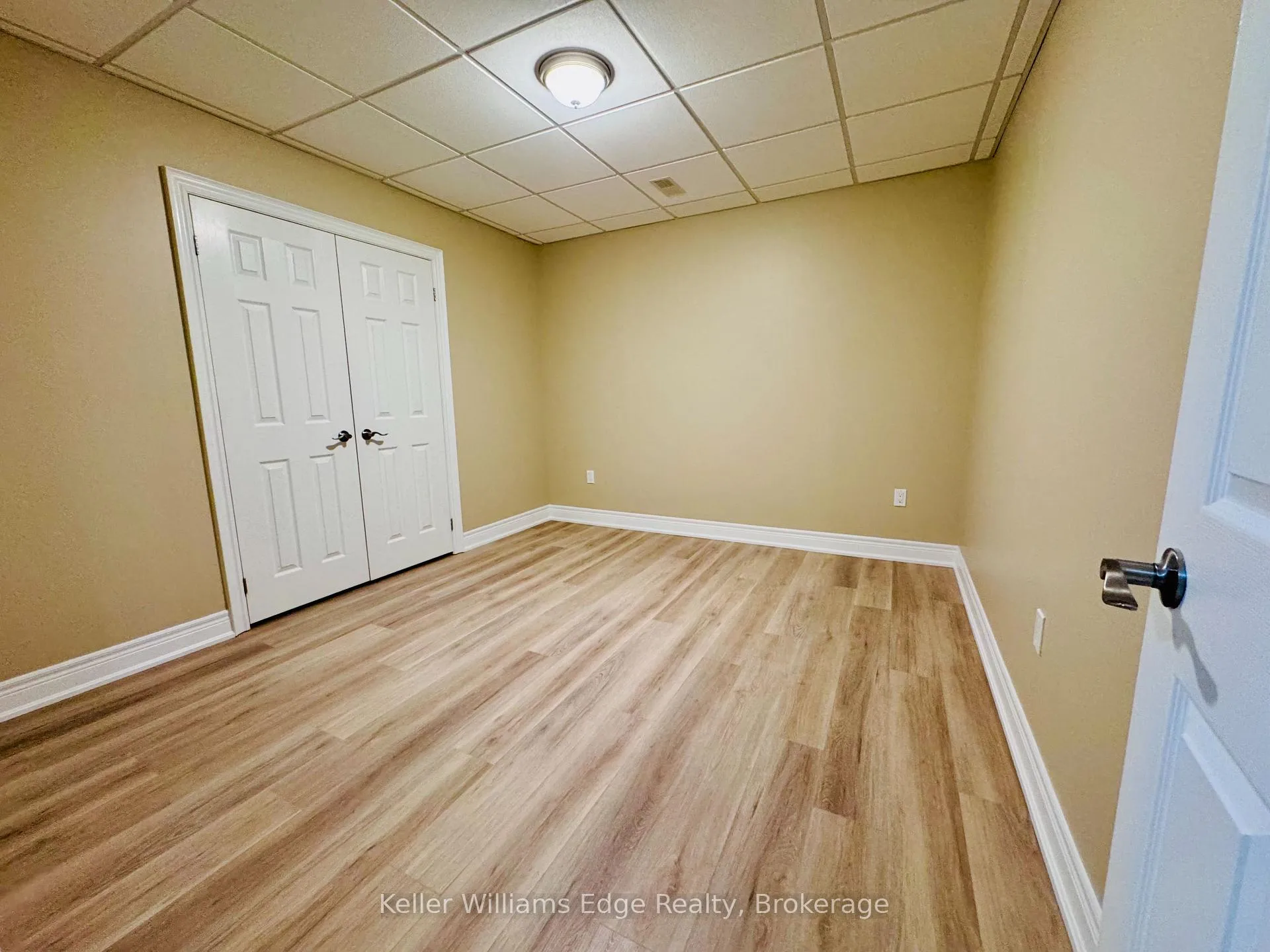 Photo 4 of Unit Lower, 8 Winthrop Place, Hamilton, Stoney Creek — HOMEH