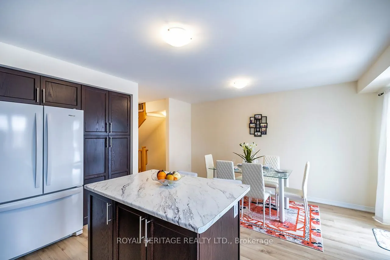Photo 14 of 5 Loana Lane, Clarington, Bowmanville — HOMEH