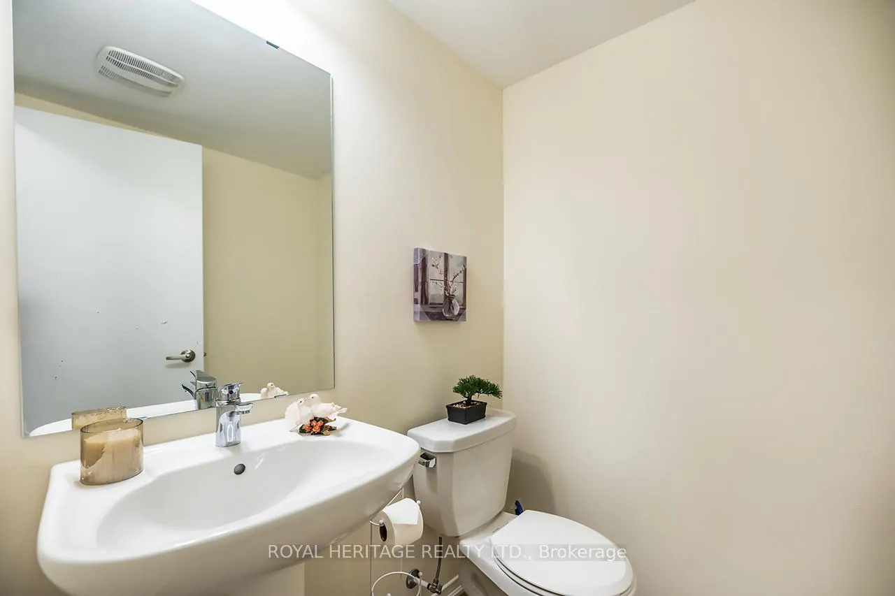 Photo 17 of 5 Loana Lane, Clarington, Bowmanville — HOMEH