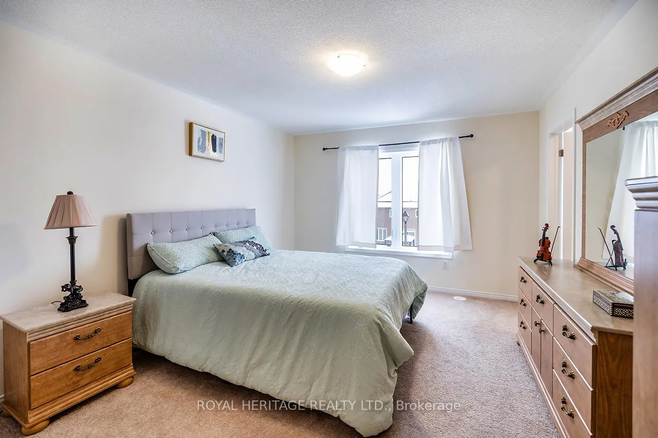 Photo 18 of 5 Loana Lane, Clarington, Bowmanville — HOMEH