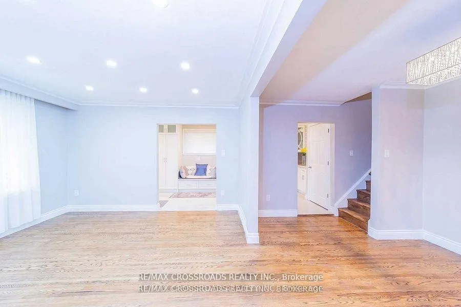 Photo 7 of 3 Alanadale Avenue, Markham, Bullock — HOMEH