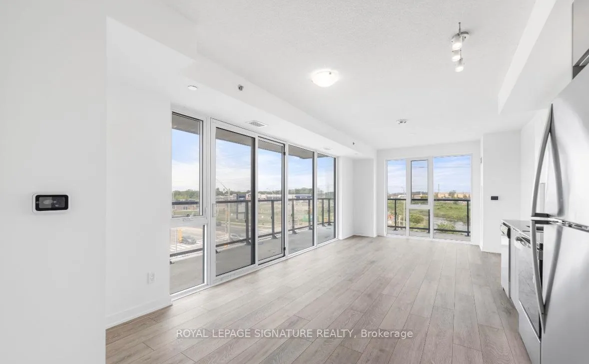 Photo 15 of Unit B404, 3200 Dakota Common, Burlington, Alton — HOMEH
