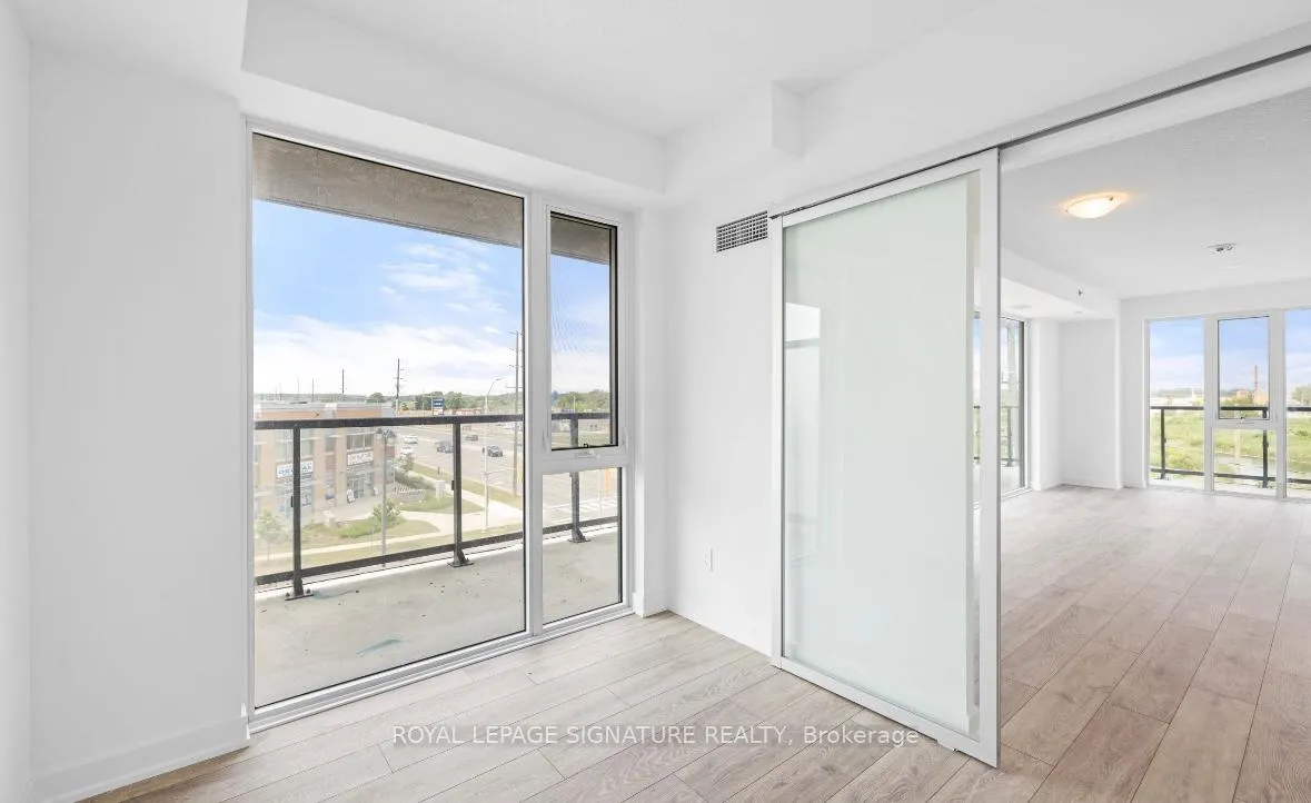 Photo 19 of Unit B404, 3200 Dakota Common, Burlington, Alton — HOMEH