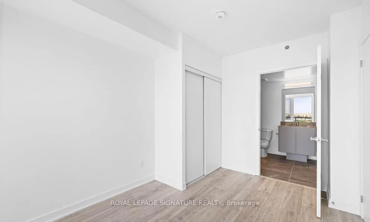 Photo 21 of Unit B404, 3200 Dakota Common, Burlington, Alton — HOMEH