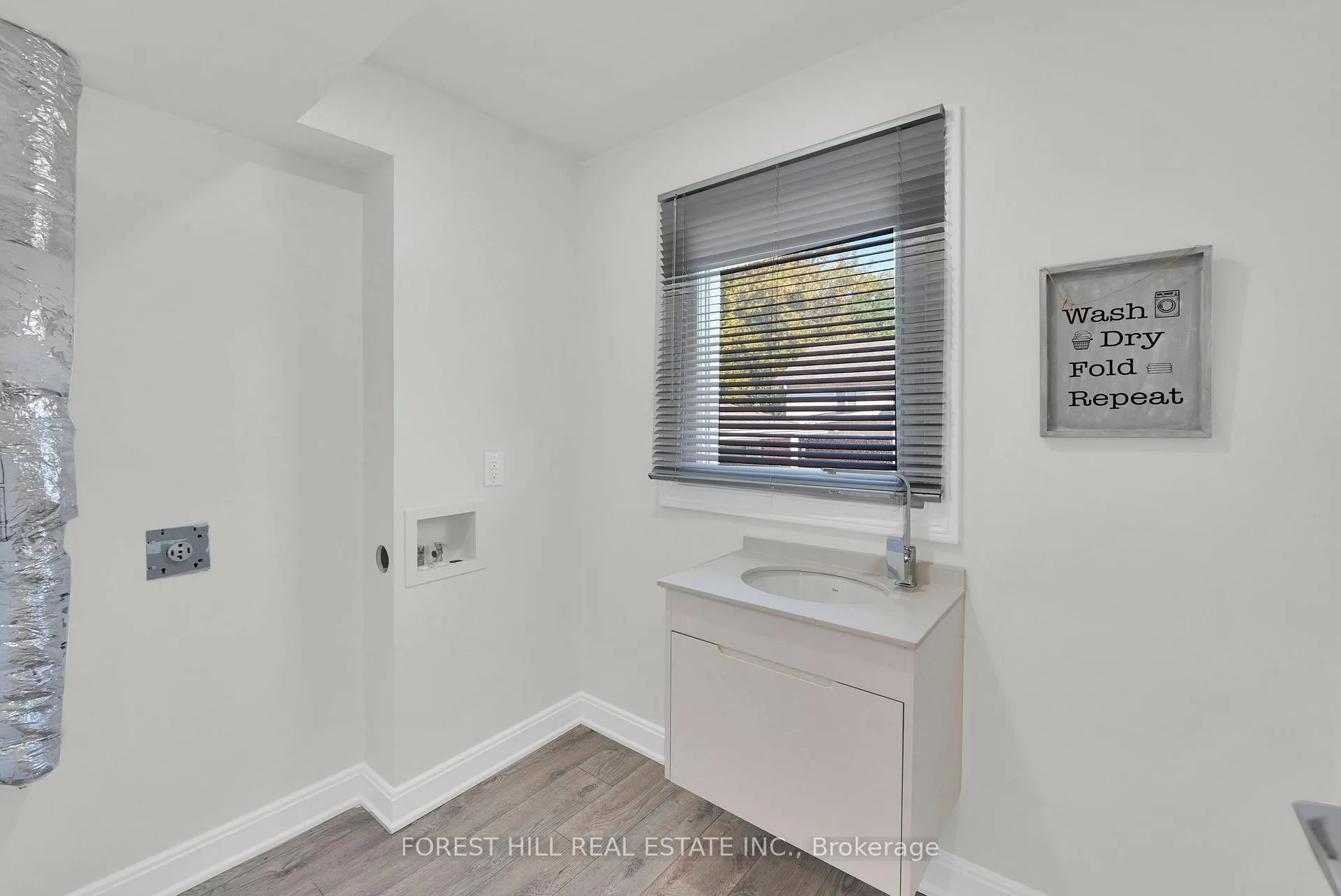 Photo 15 of 5515 Glenholme Avenue, Niagara Falls, Hospital — HOMEH