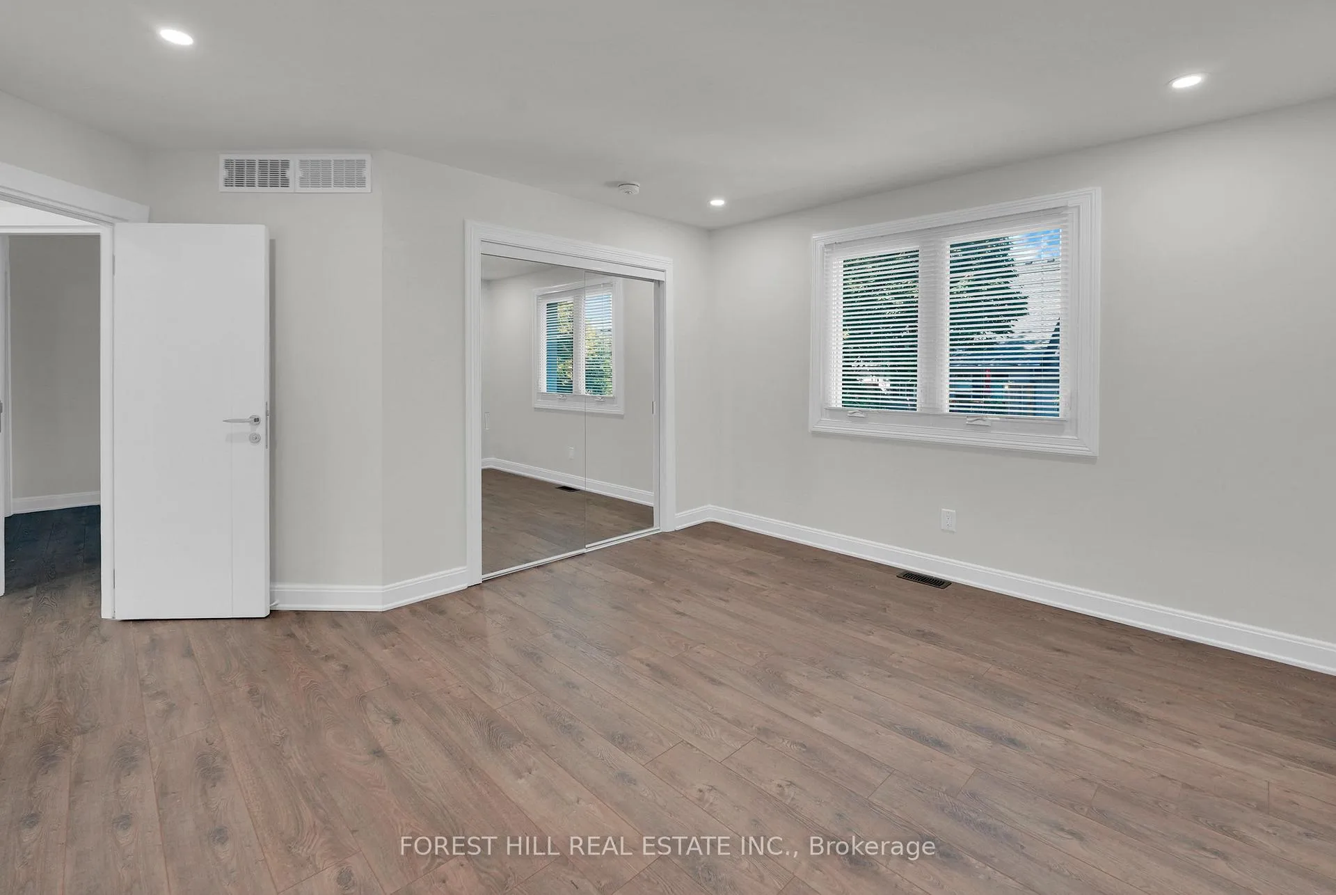 Photo 27 of 5515 Glenholme Avenue, Niagara Falls, Hospital — HOMEH