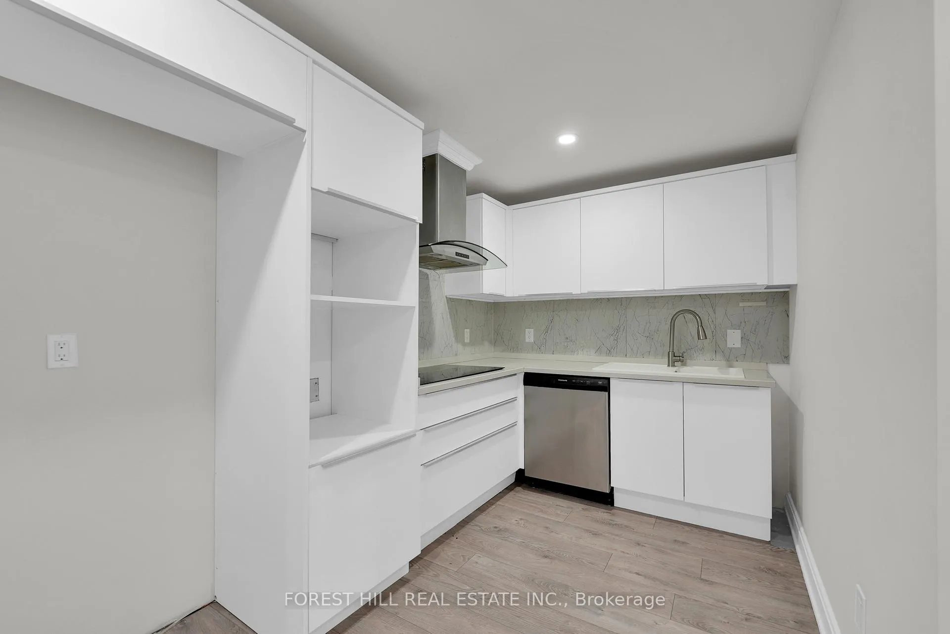 Photo 33 of 5515 Glenholme Avenue, Niagara Falls, Hospital — HOMEH
