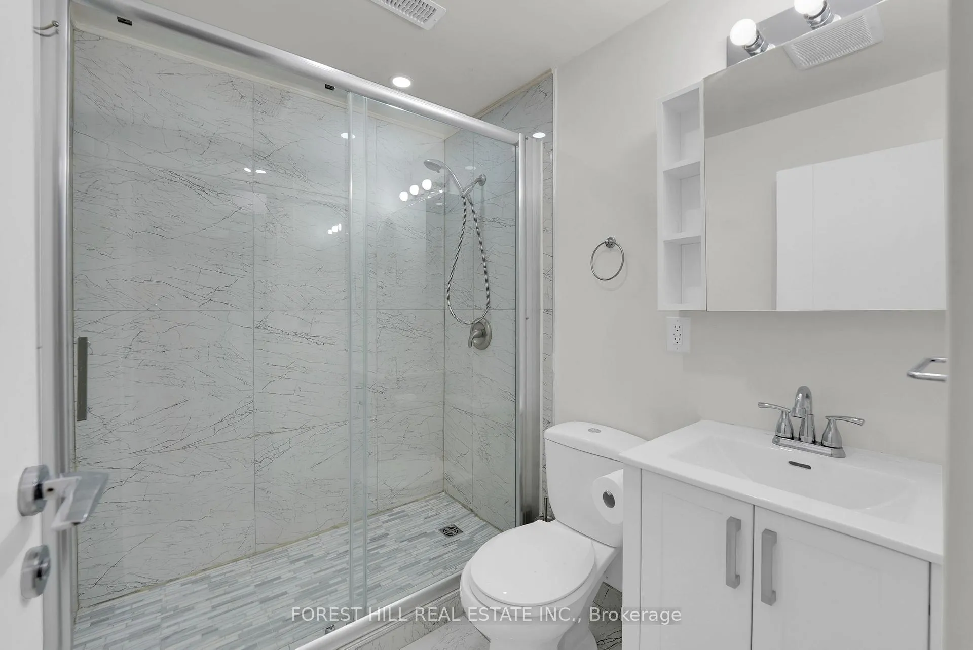 Photo 39 of 5515 Glenholme Avenue, Niagara Falls, Hospital — HOMEH