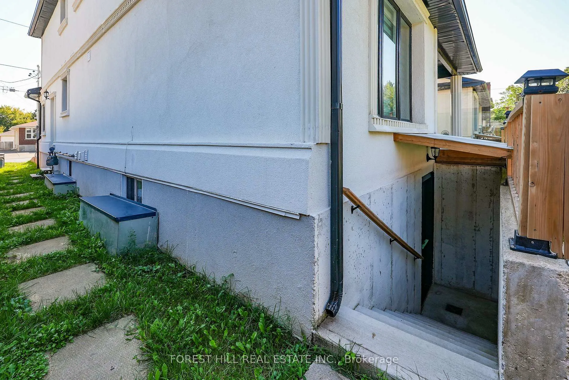 Photo 43 of 5515 Glenholme Avenue, Niagara Falls, Hospital — HOMEH
