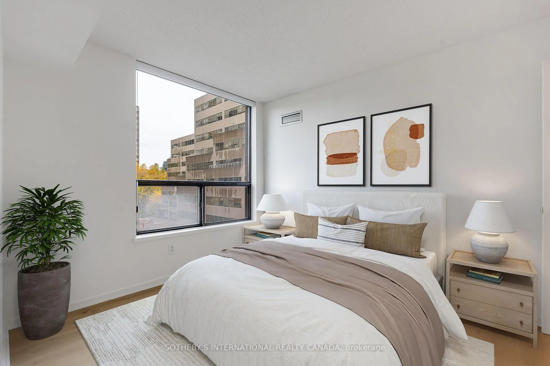 Photo 6 of Unit 503, 47 St Clair Avenue W, Toronto, Yonge-St. Clair — HOMEH