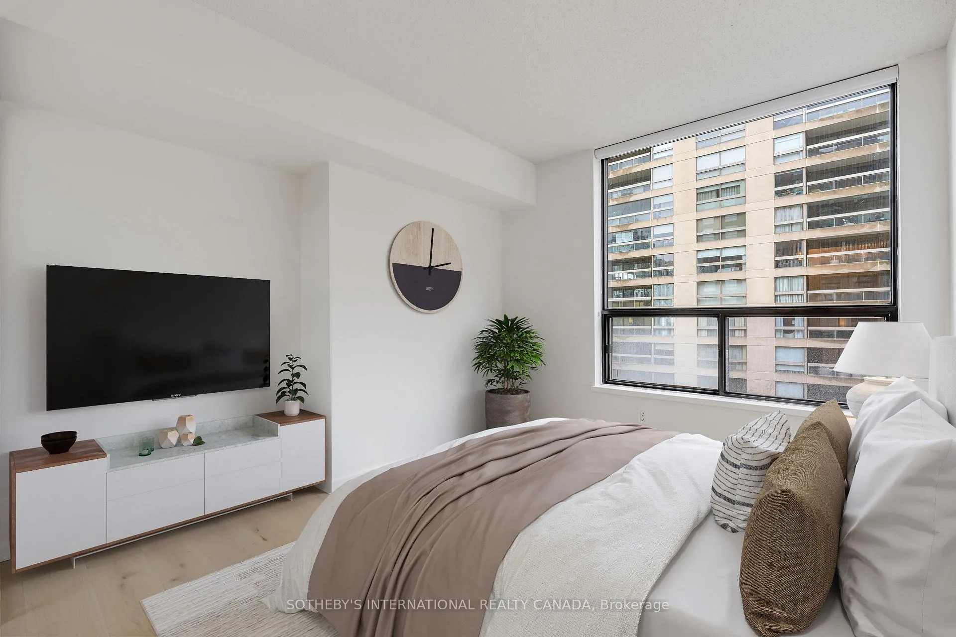 Photo 7 of Unit 503, 47 St Clair Avenue W, Toronto, Yonge-St. Clair — HOMEH