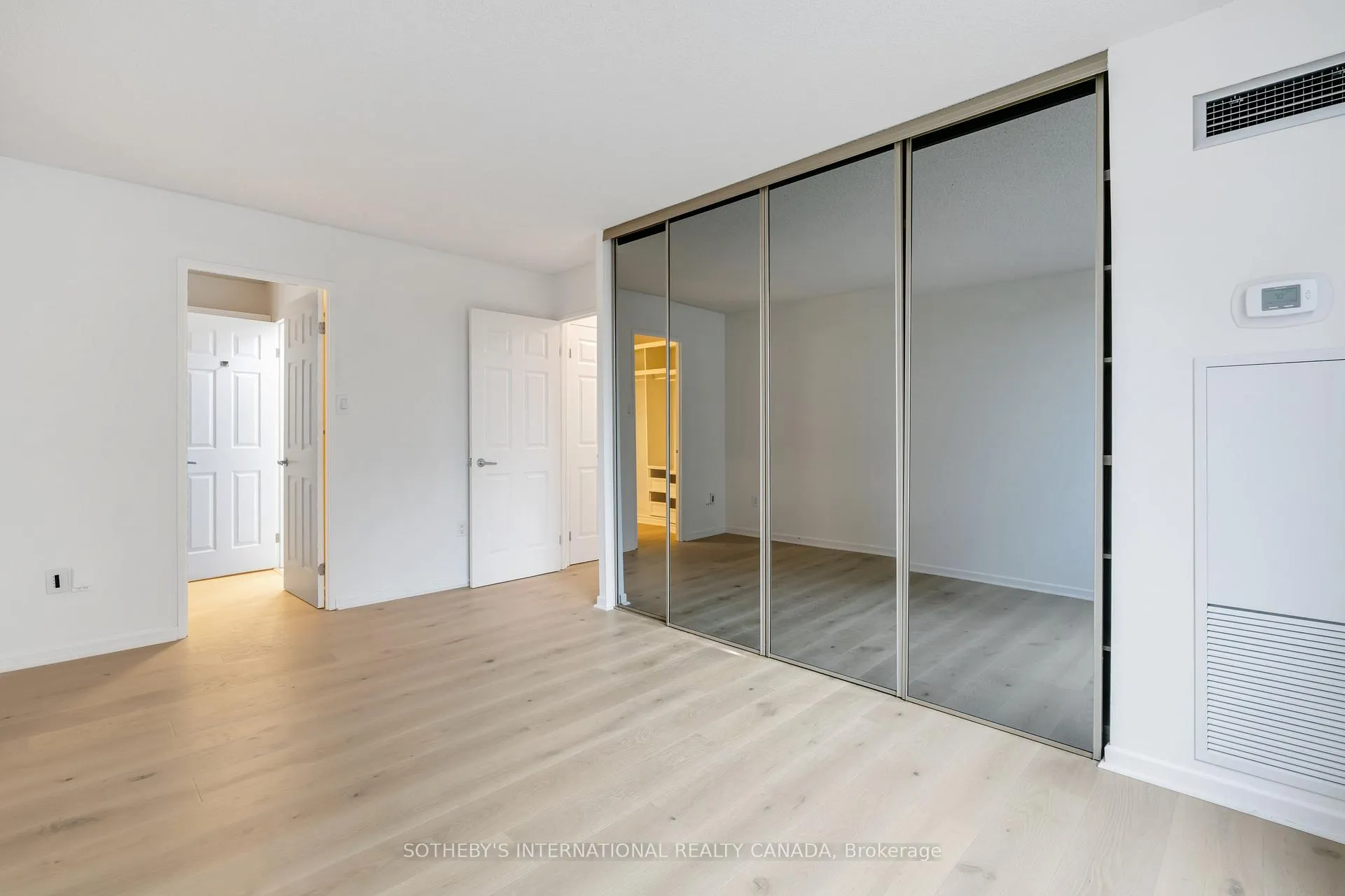 Photo 14 of Unit 503, 47 St Clair Avenue W, Toronto, Yonge-St. Clair — HOMEH