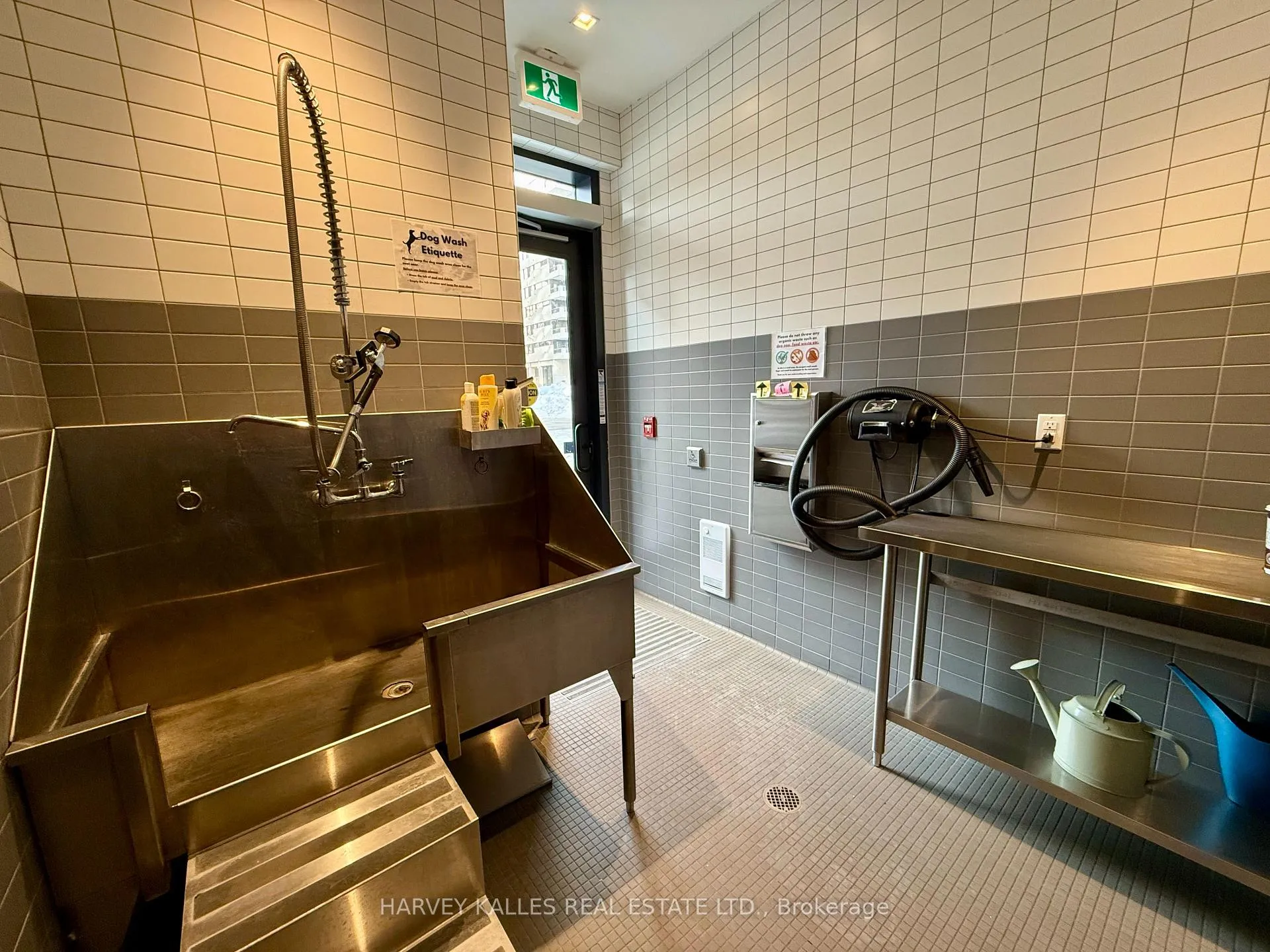 Photo 18 of Unit 203, 609 Avenue Road, Toronto, Yonge-St. Clair — HOMEH
