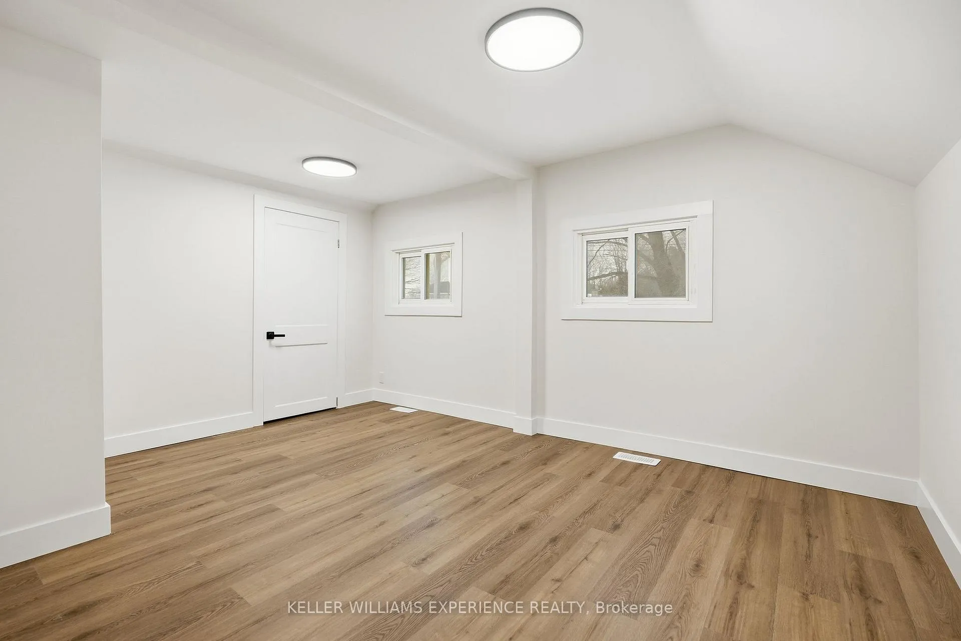 Photo 21 of 240 Ruby Street, Midland — HOMEH