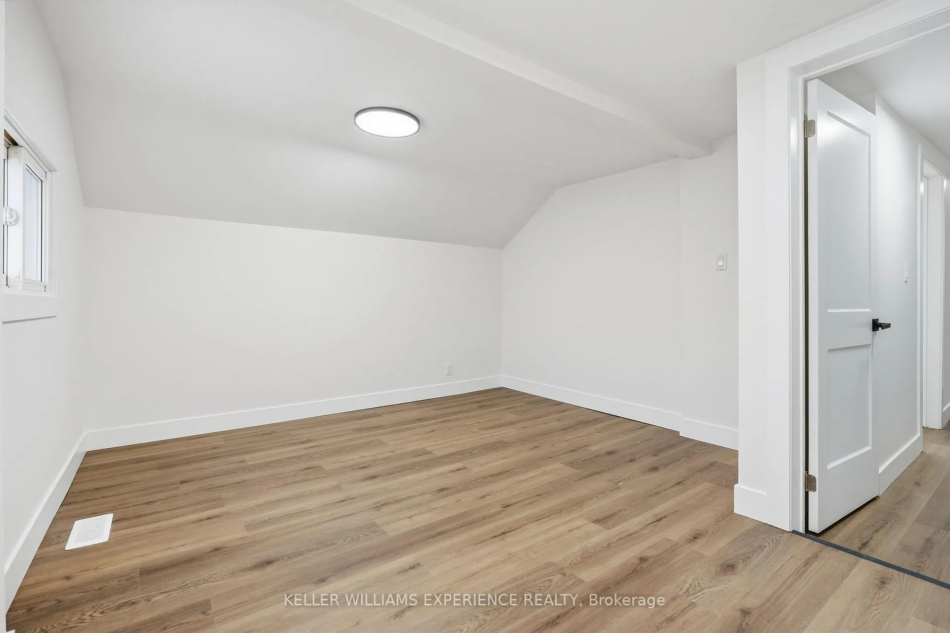 Photo 23 of 240 Ruby Street, Midland — HOMEH
