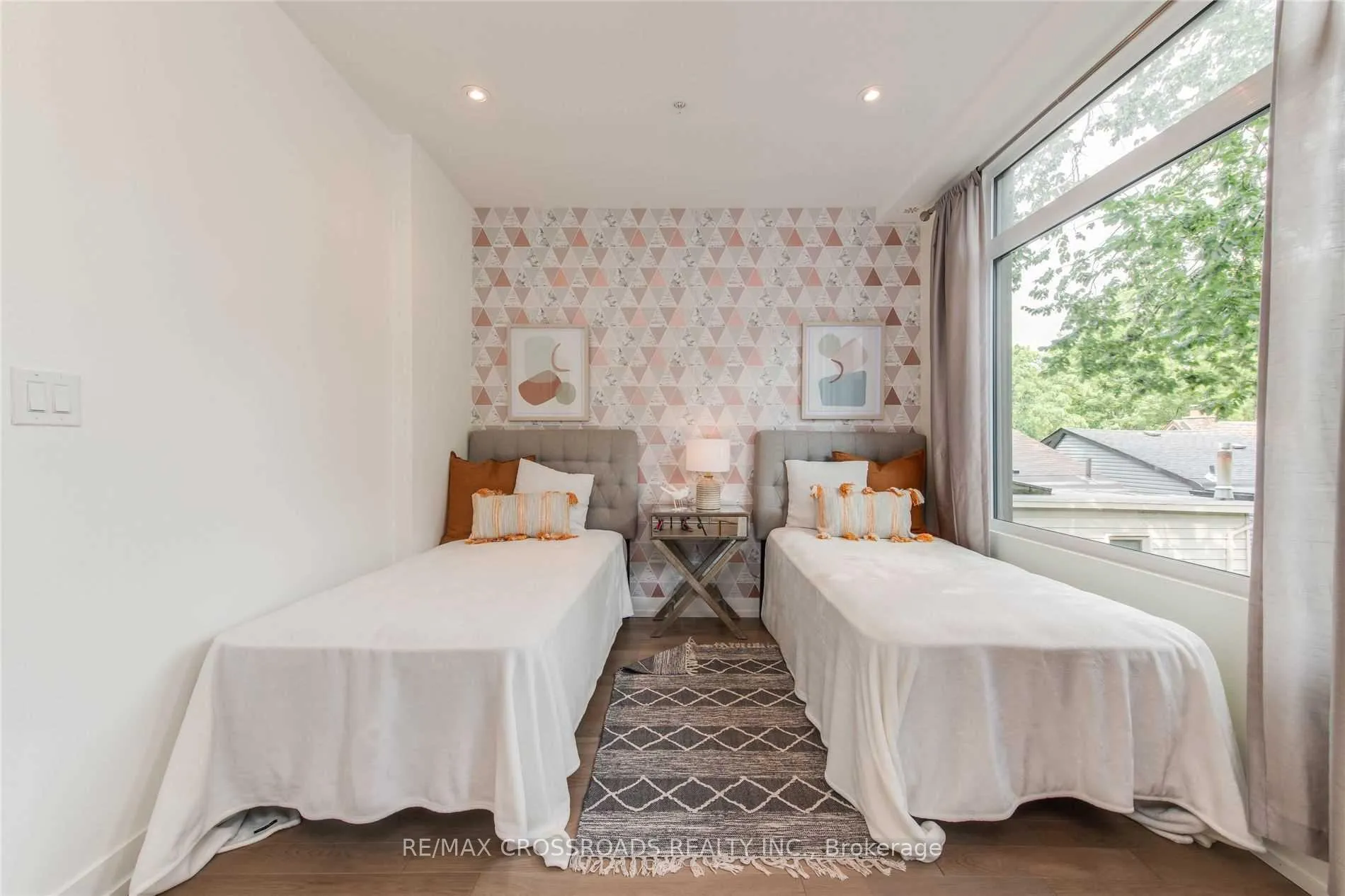Photo 16 of 12 Vince Avenue, Toronto, Woodbine Corridor — HOMEH