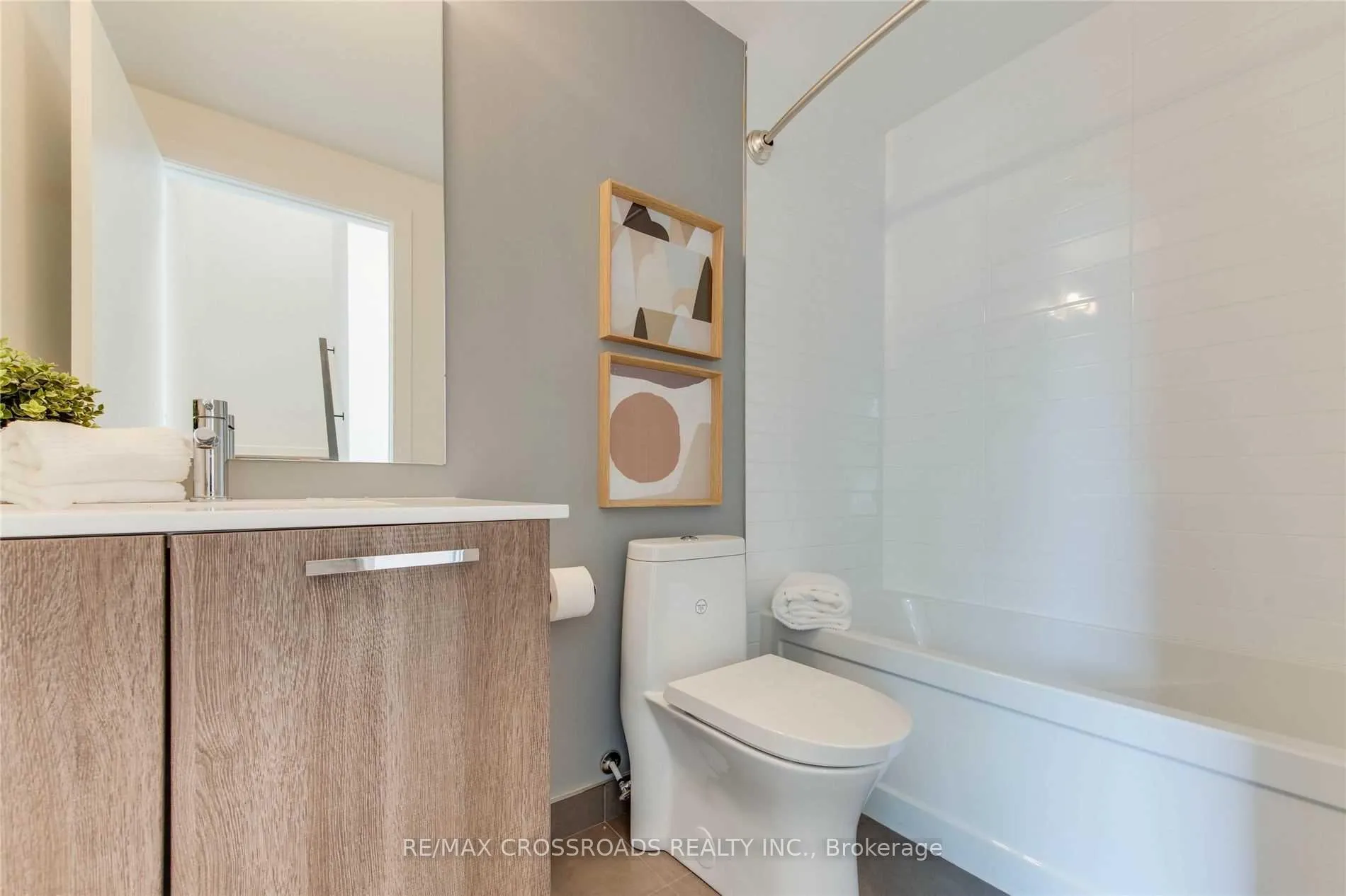 Photo 17 of 12 Vince Avenue, Toronto, Woodbine Corridor — HOMEH