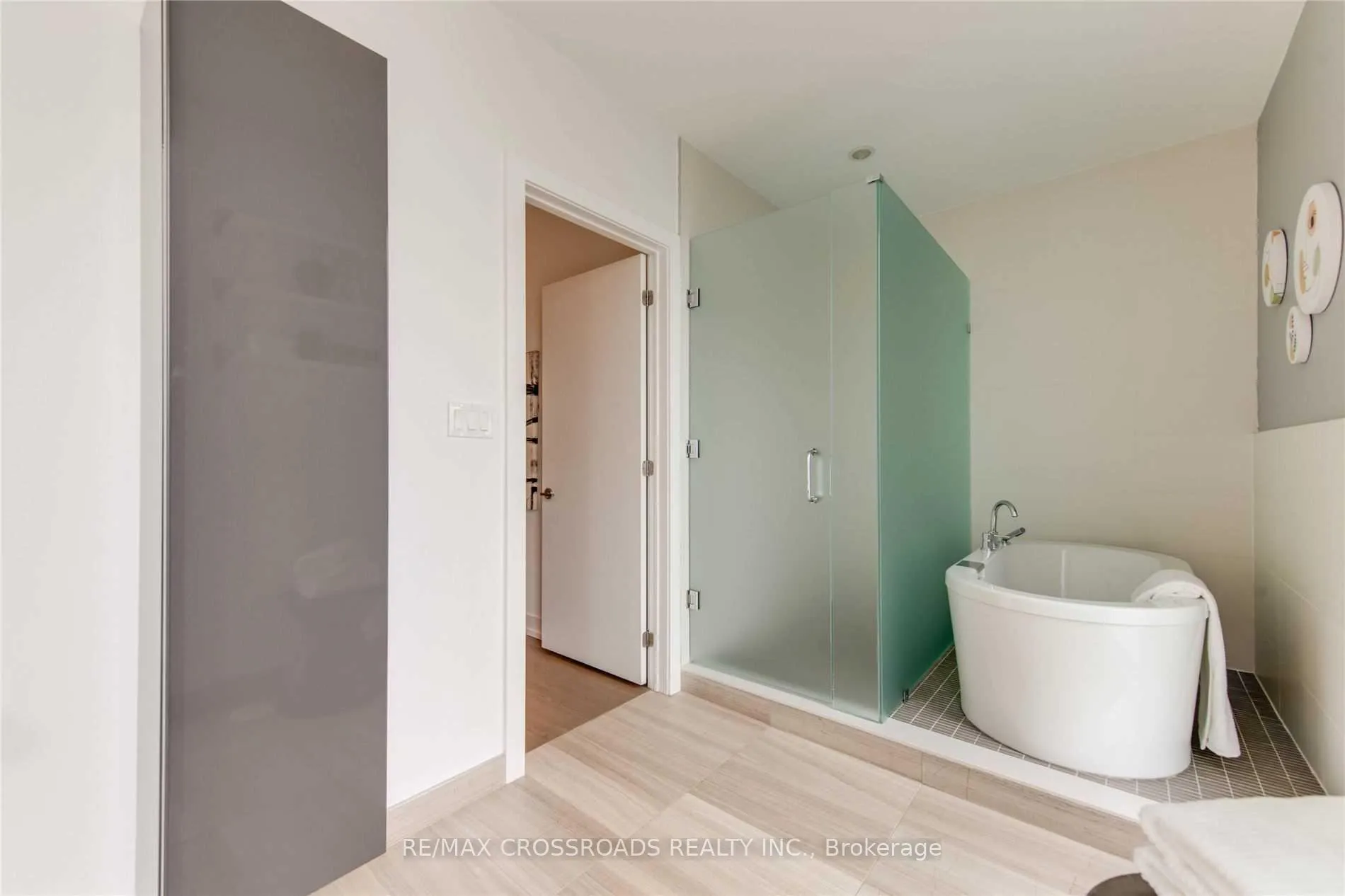 Photo 22 of 12 Vince Avenue, Toronto, Woodbine Corridor — HOMEH