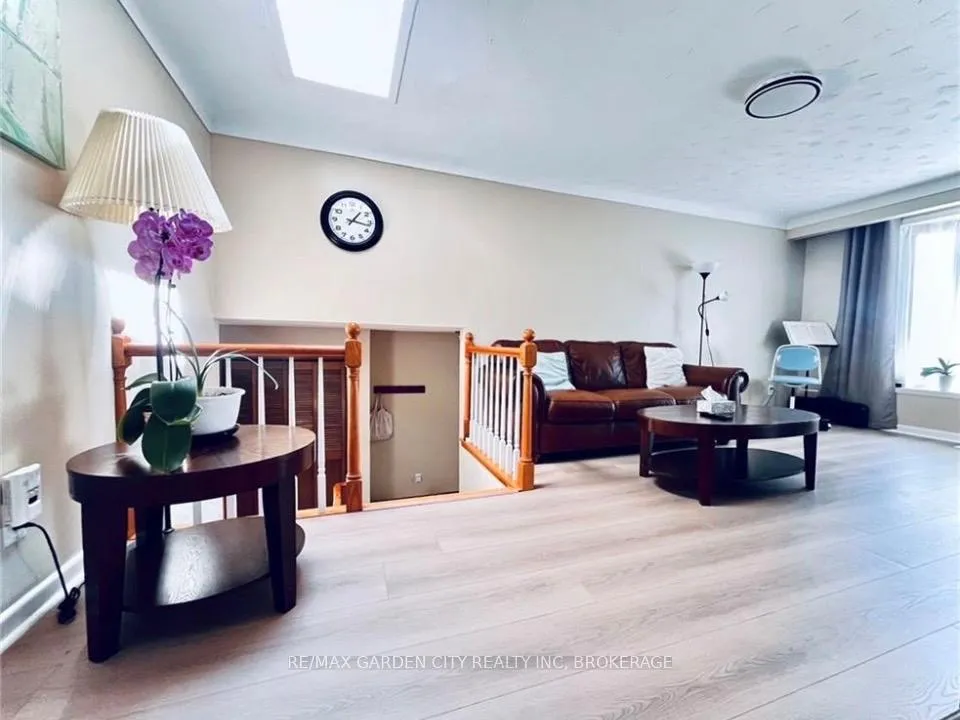Photo 5 of 73 Lakeshore Road, St. Catharines, Lakeshore — HOMEH
