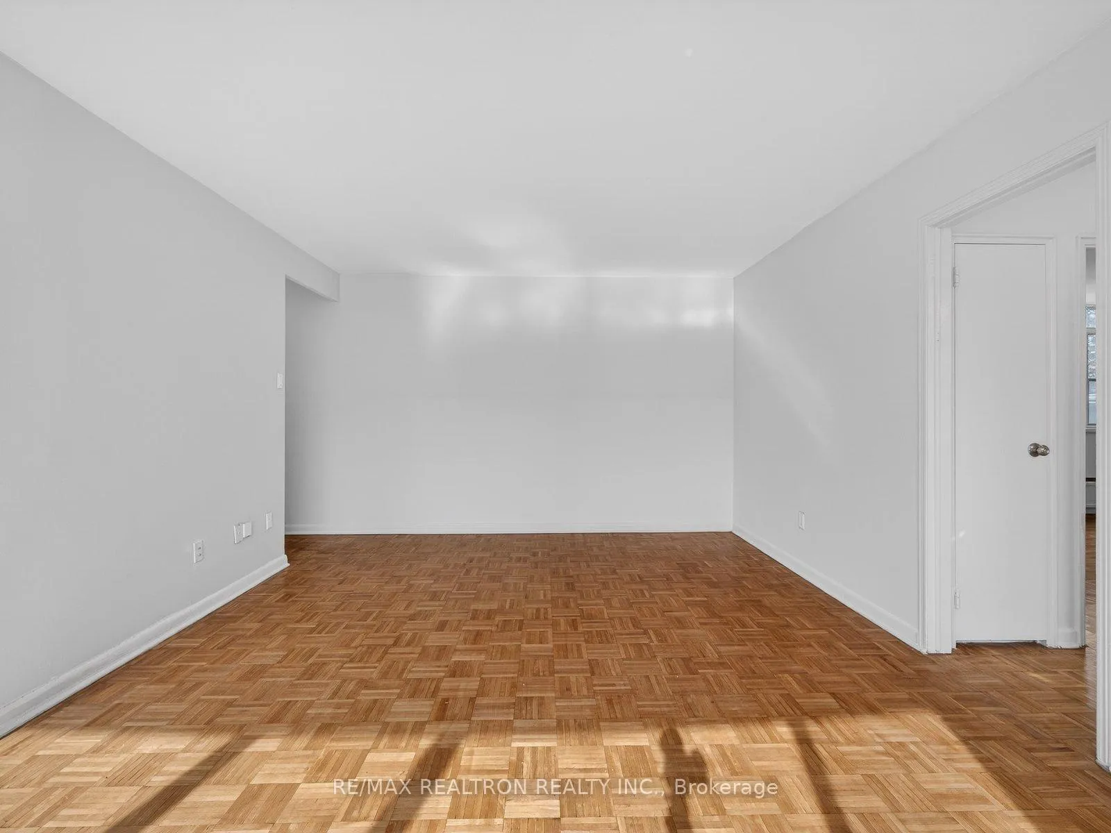 Photo 6 of Unit 406, 25 Bedford Road, Toronto, The Annex — HOMEH