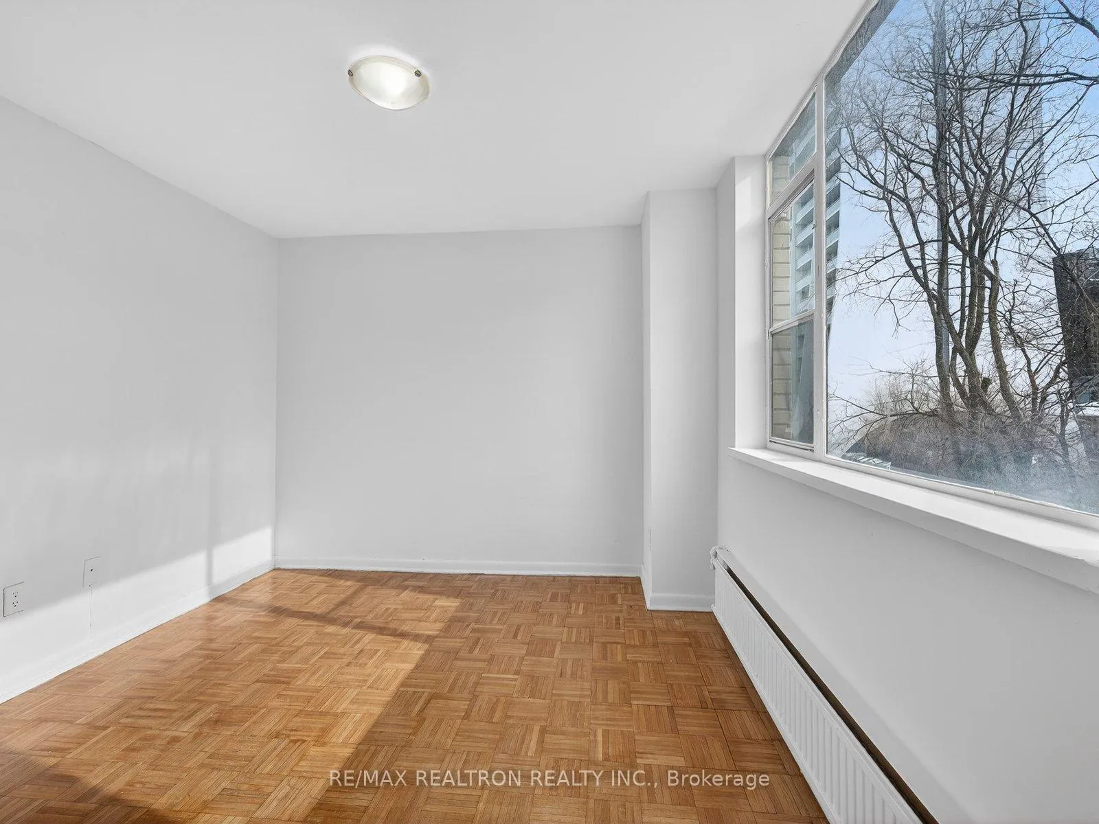 Photo 7 of Unit 406, 25 Bedford Road, Toronto, The Annex — HOMEH