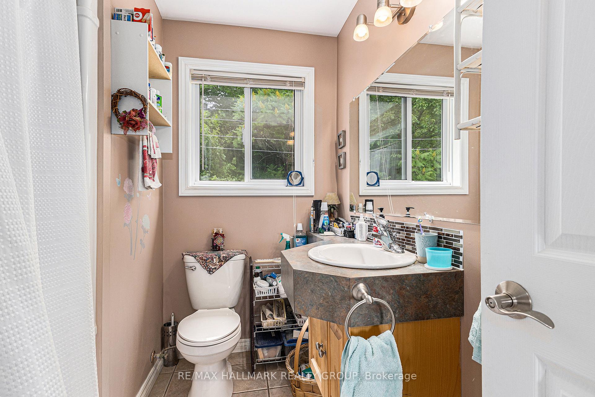 Photo 10 of 735-741 River Road, McNab/Braeside, Mcnab/Braeside Twps — HOMEH