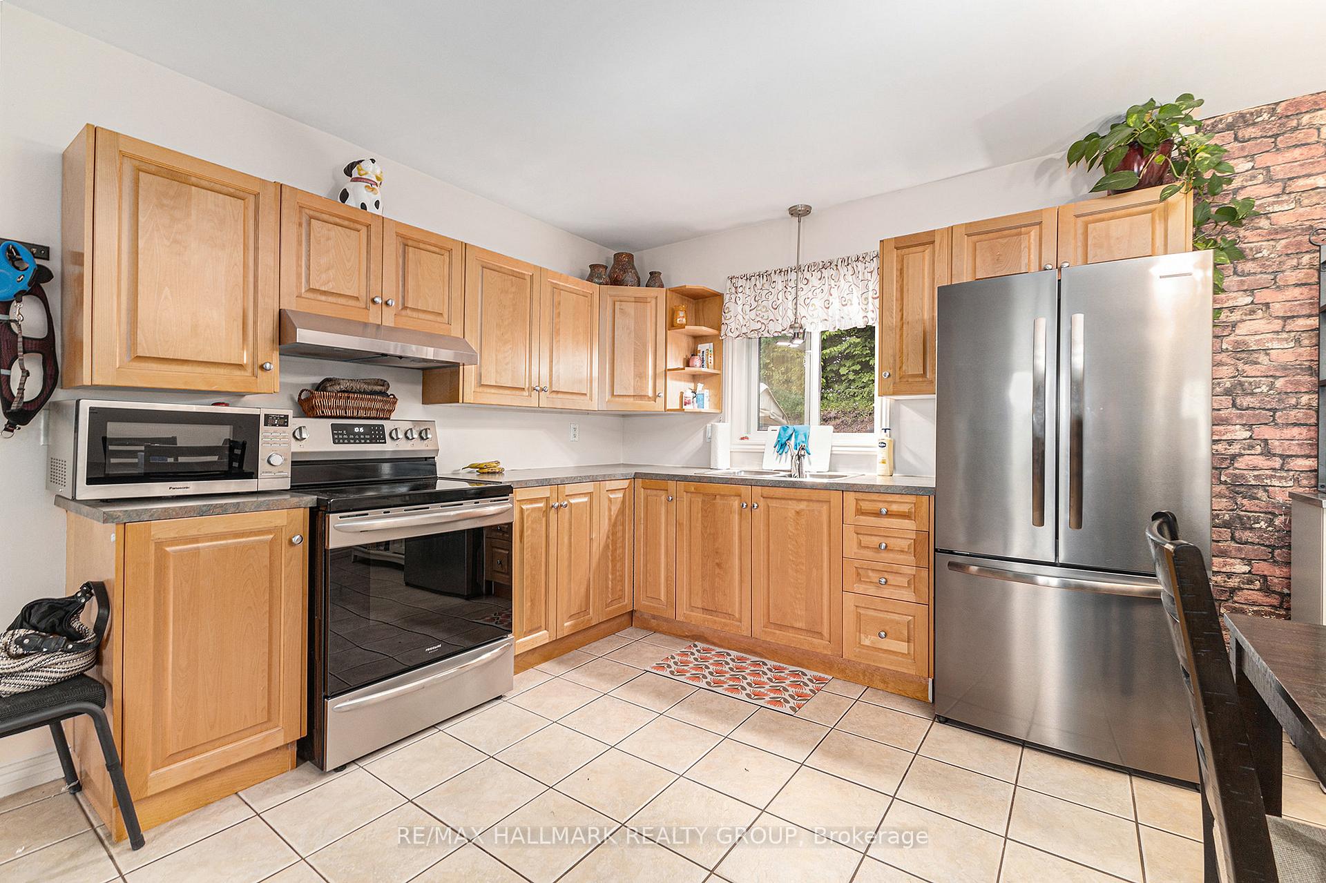 Photo 16 of 735-741 River Road, McNab/Braeside, Mcnab/Braeside Twps — HOMEH