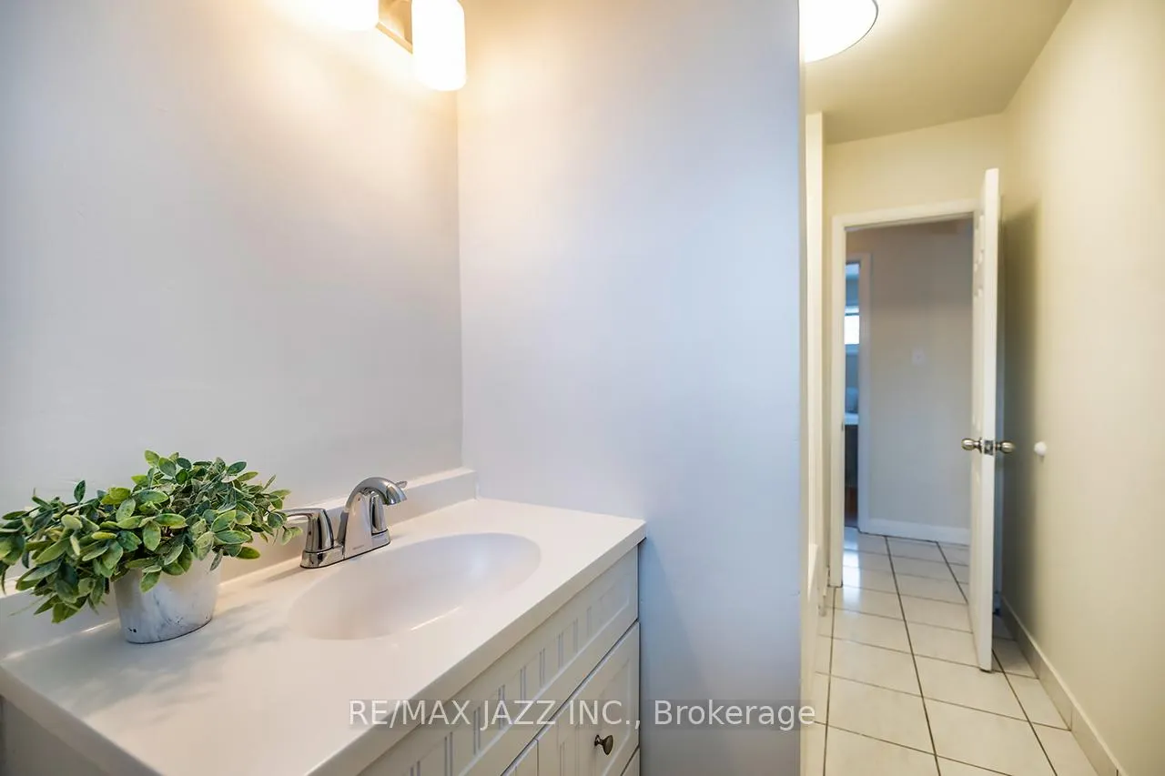 Photo 25 of 444 Elizabeth Street, Oshawa, McLaughlin — HOMEH