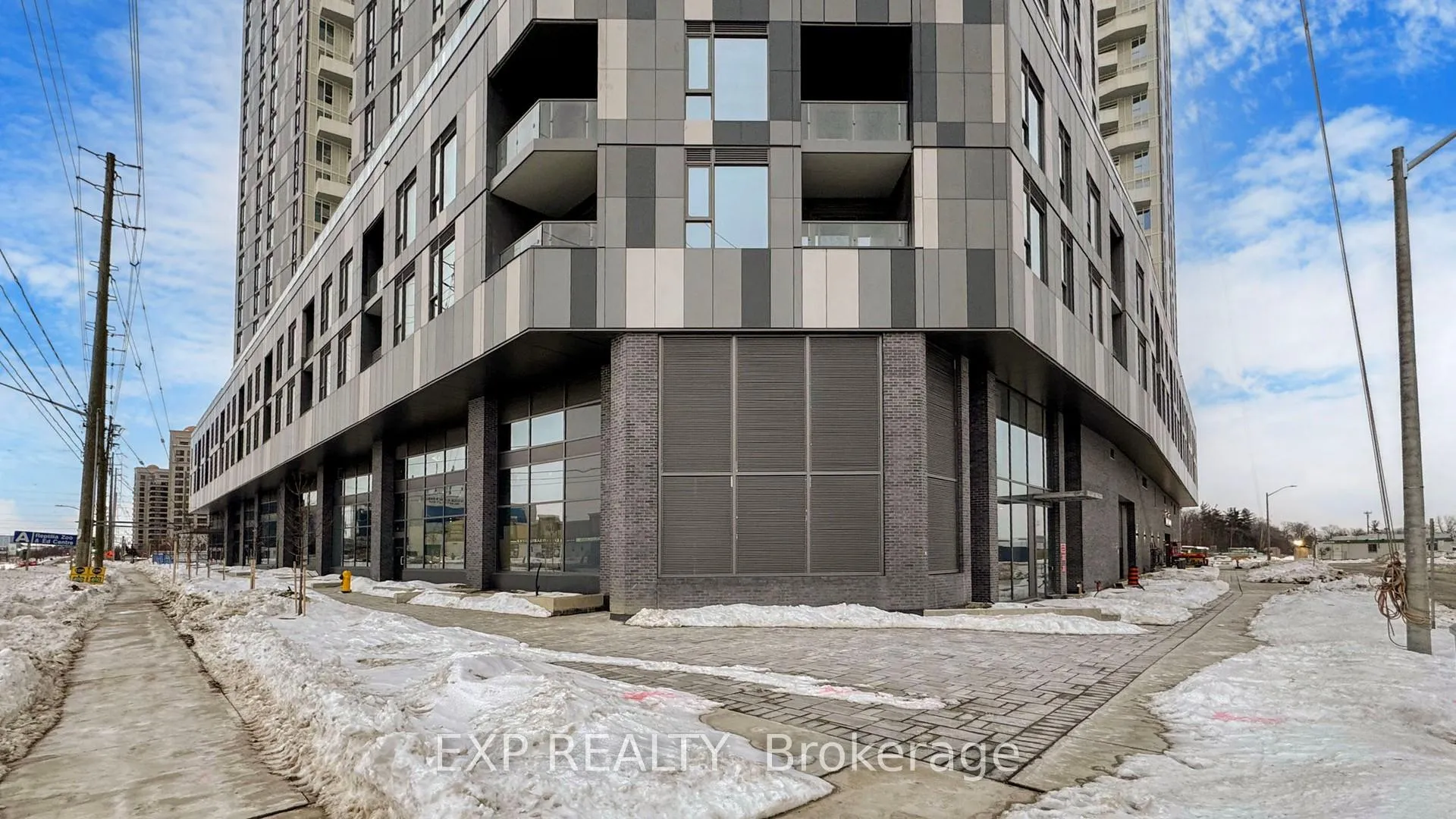 Photo 5 of 10 Abeja Street, Vaughan, Concord — HOMEH