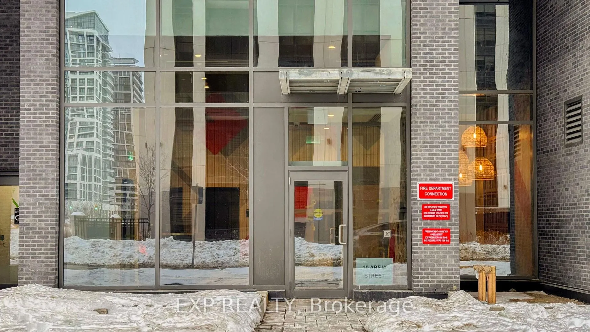 Photo 6 of 10 Abeja Street, Vaughan, Concord — HOMEH