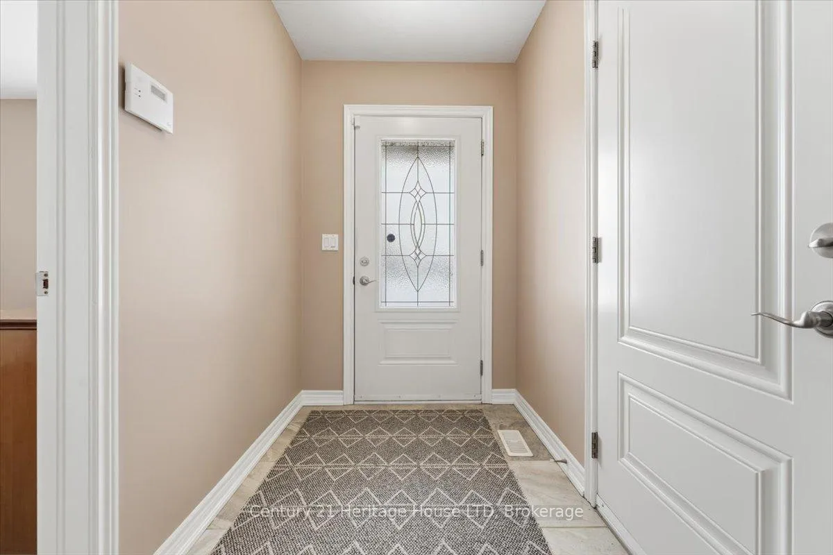 Photo 2 of 125 Clare Avenue, Welland, Coyle Creek — HOMEH