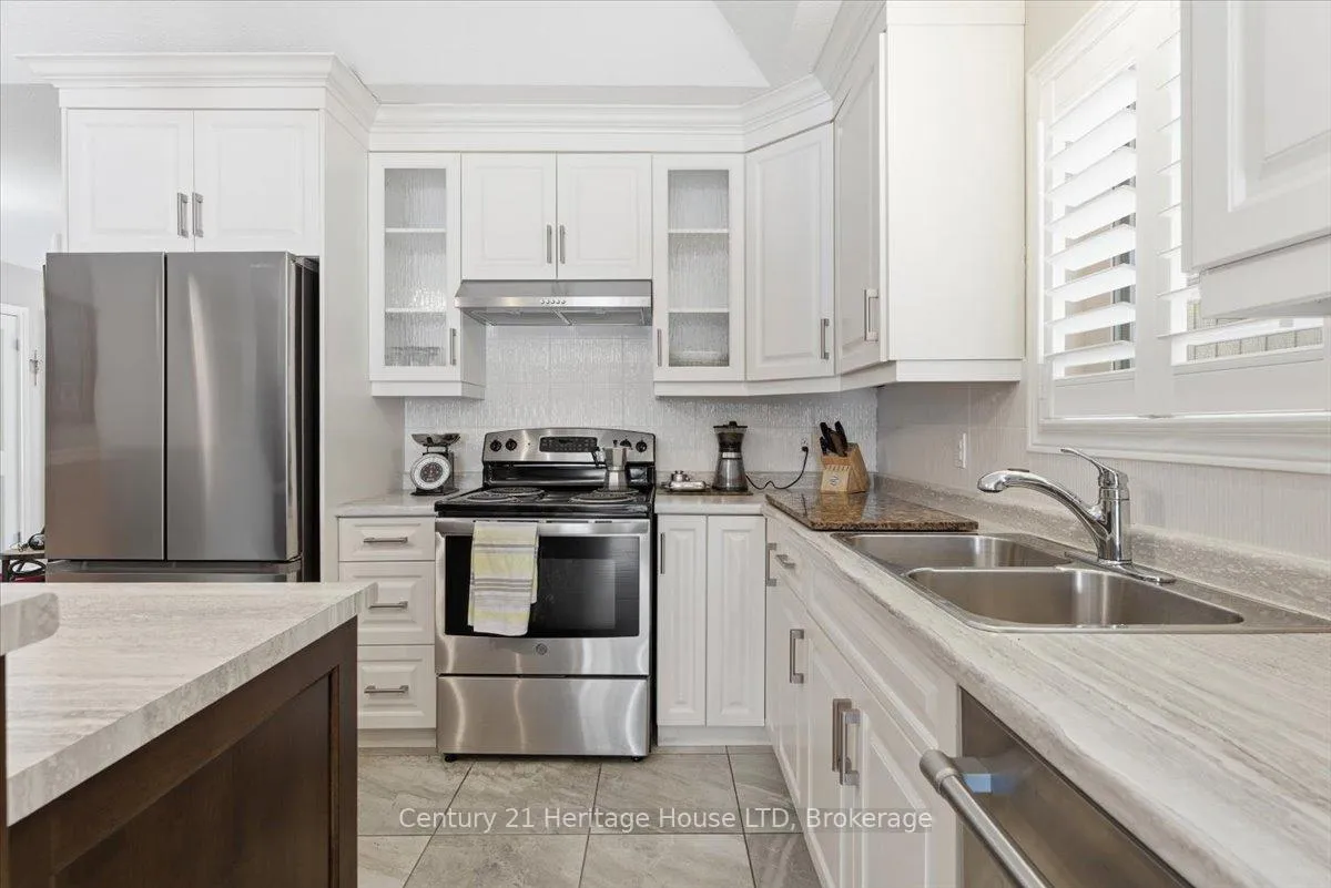 Photo 7 of 125 Clare Avenue, Welland, Coyle Creek — HOMEH
