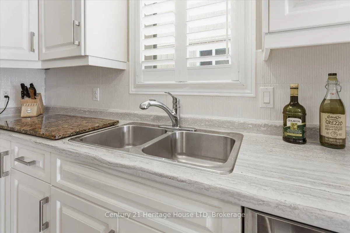 Photo 8 of 125 Clare Avenue, Welland, Coyle Creek — HOMEH