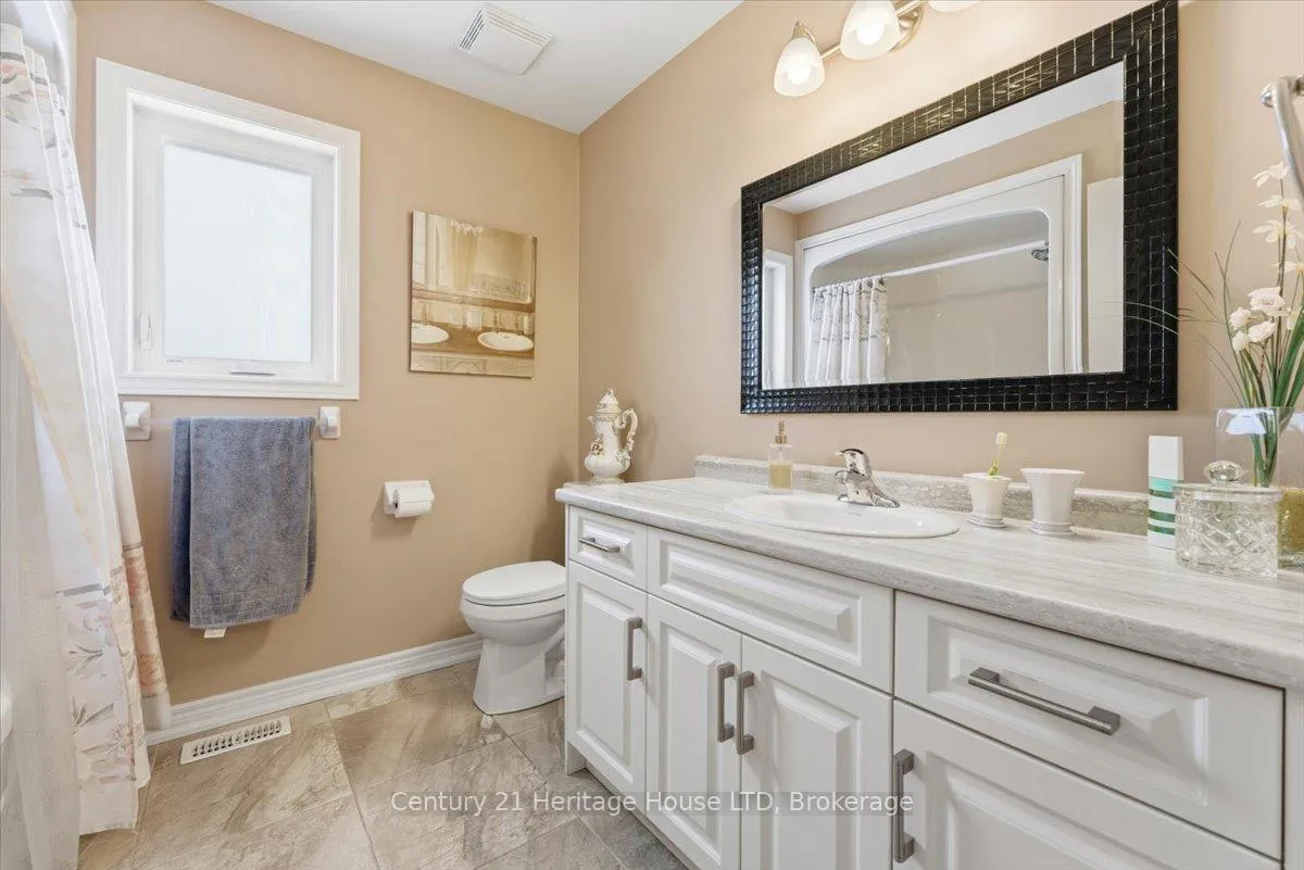 Photo 21 of 125 Clare Avenue, Welland, Coyle Creek — HOMEH